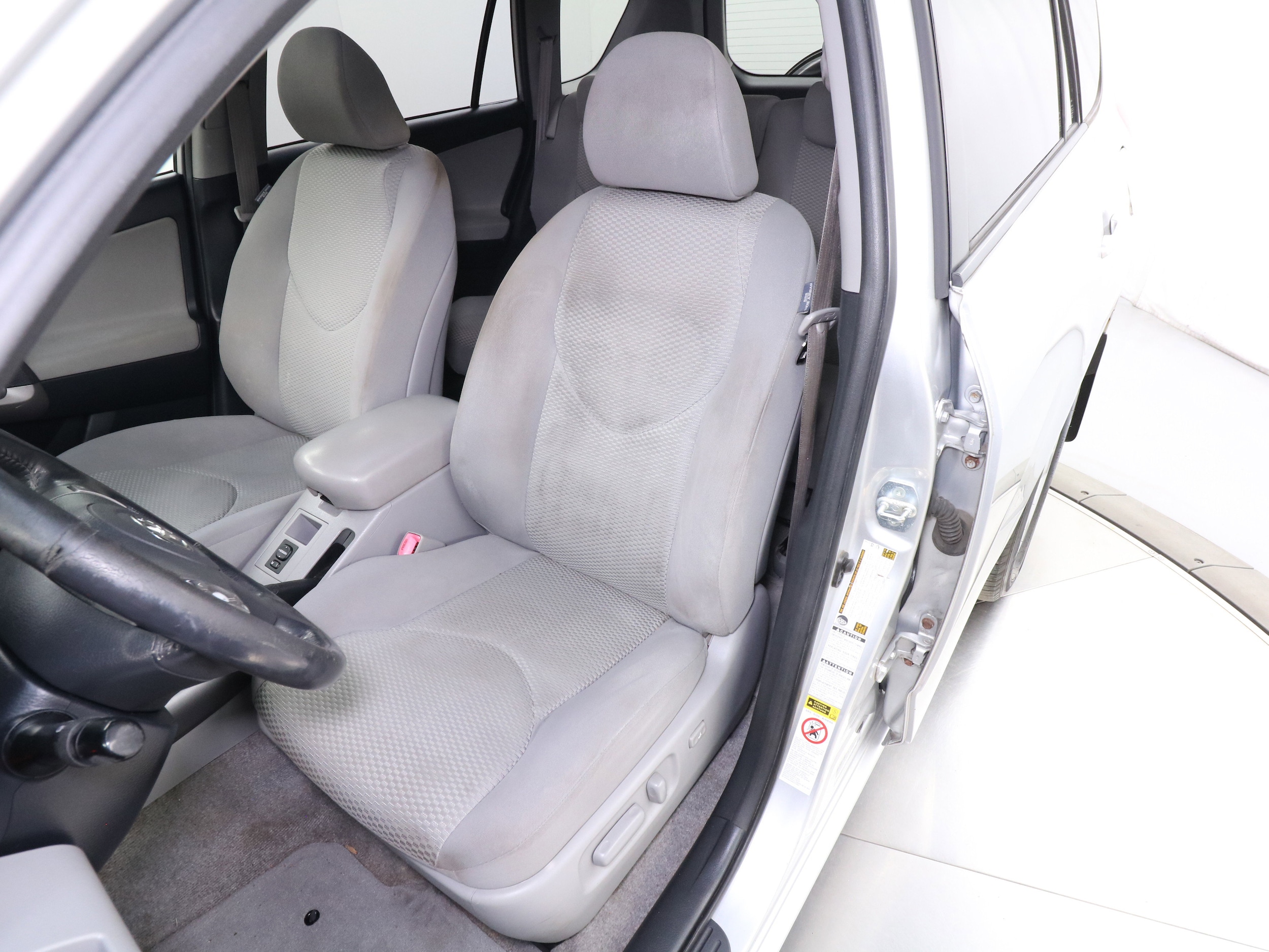 2008 Toyota RAV-4 16
