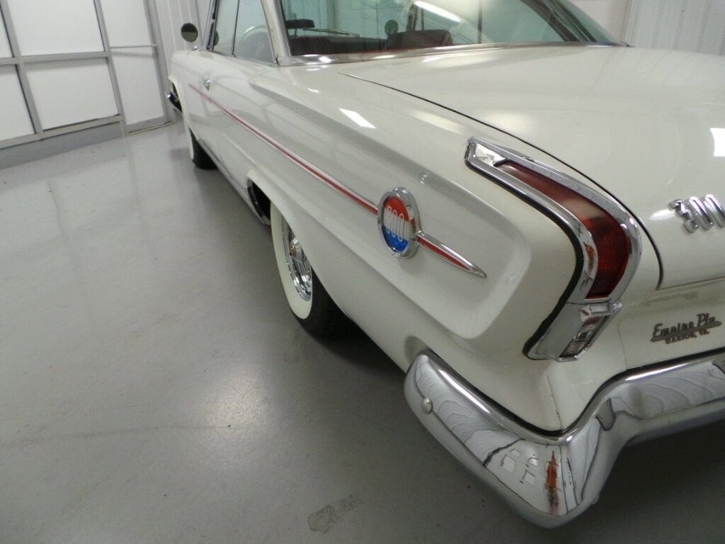 1962 Chrysler 300 37