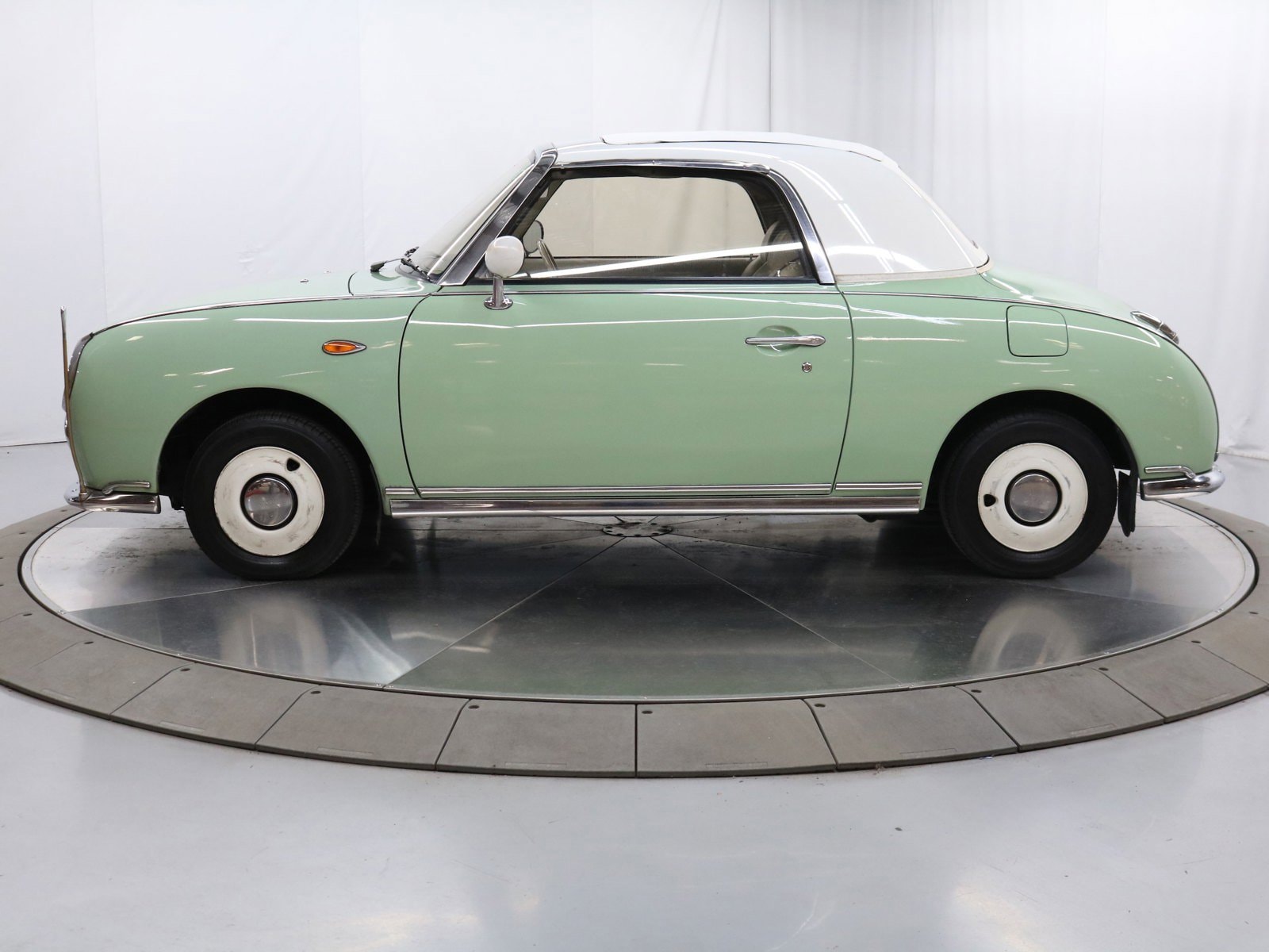 1992 Nissan Figaro 4