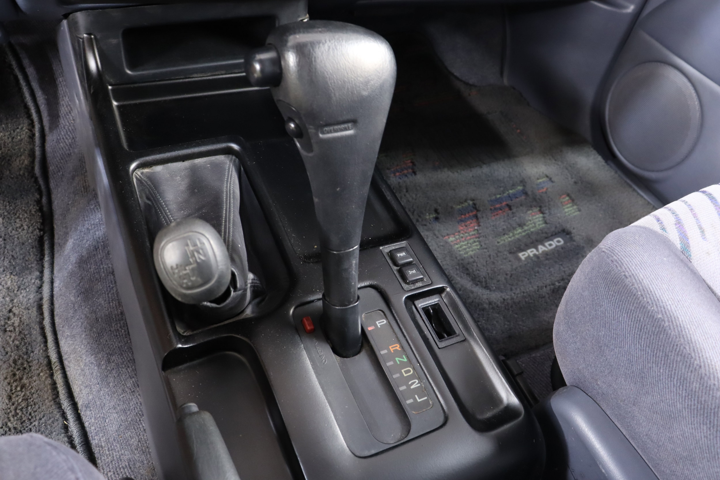1998 Toyota Land Cruiser Prado 16