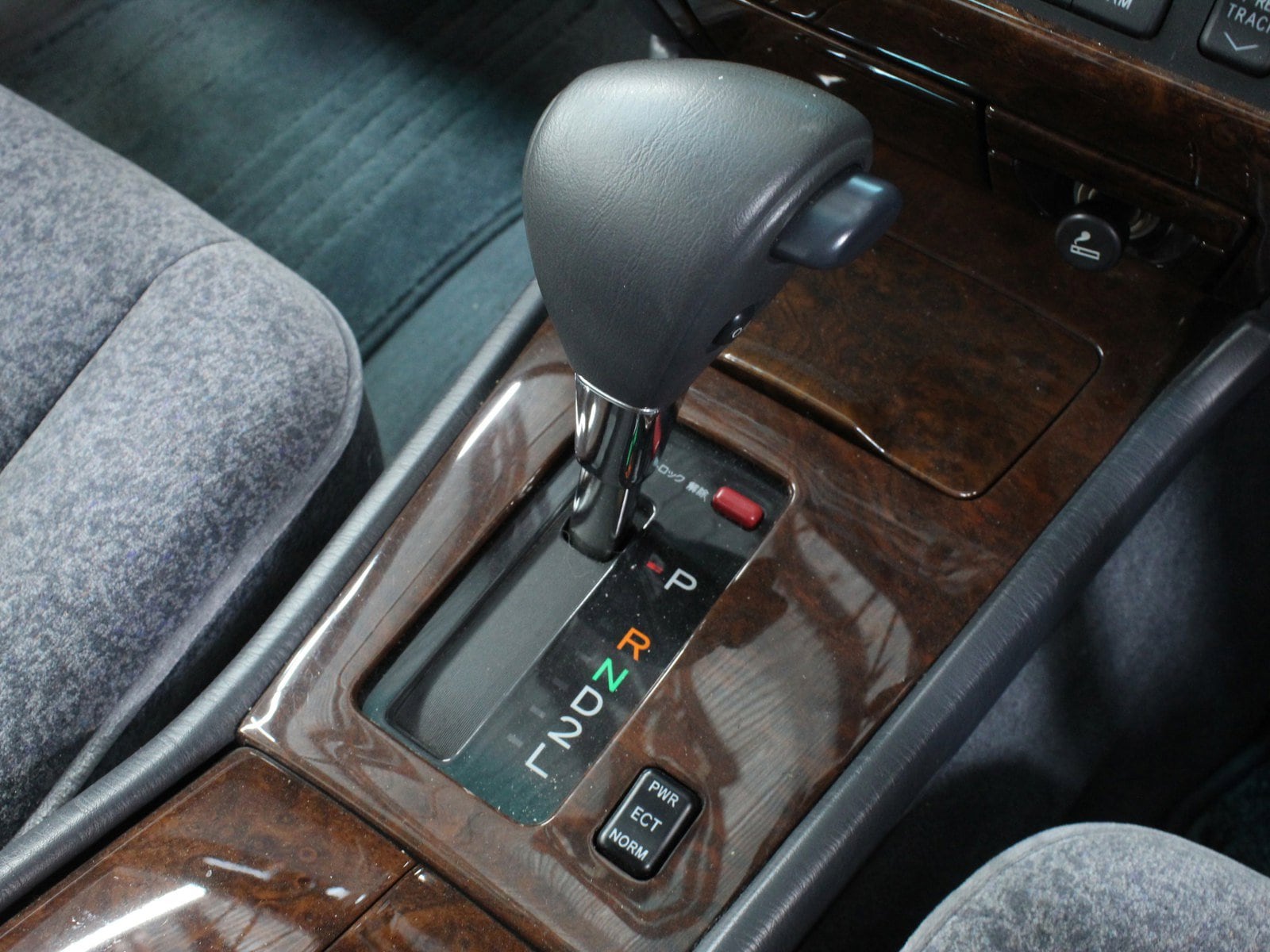1997 Toyota Crown 17