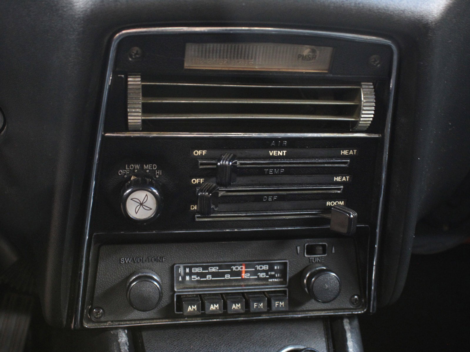 1970 Datsun 240Z 13