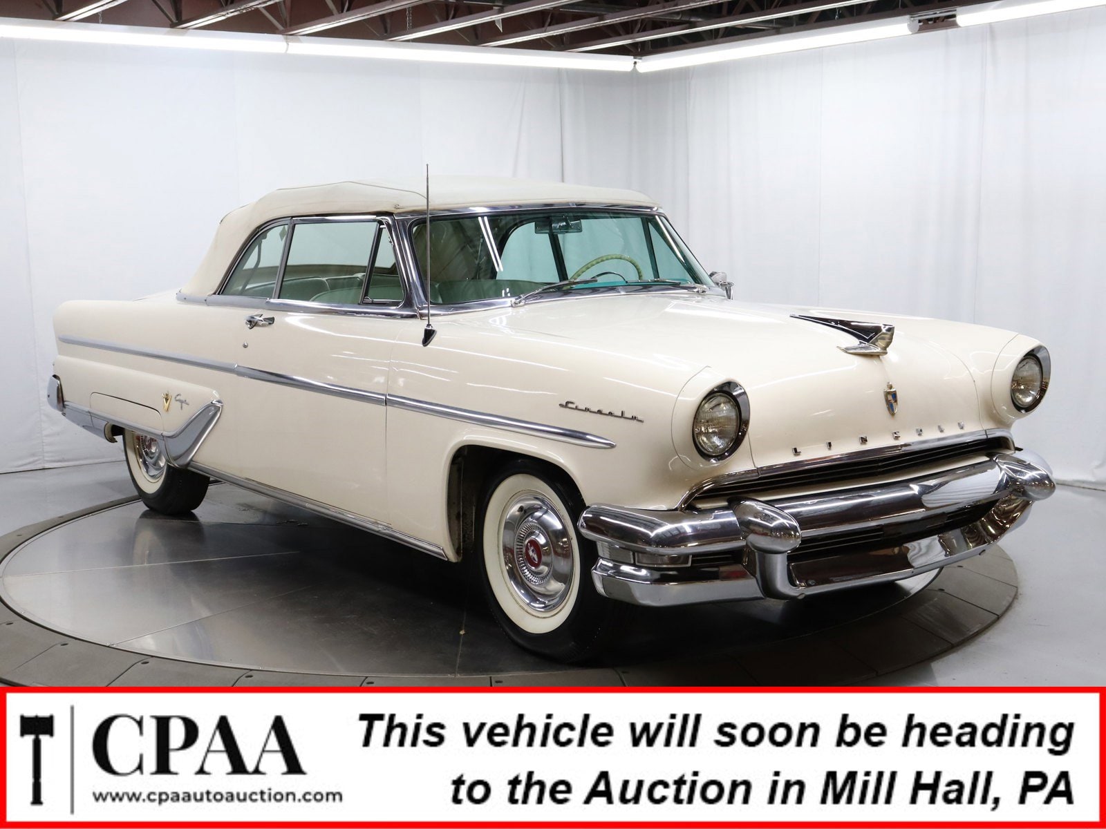 1955 Lincoln Capri 1