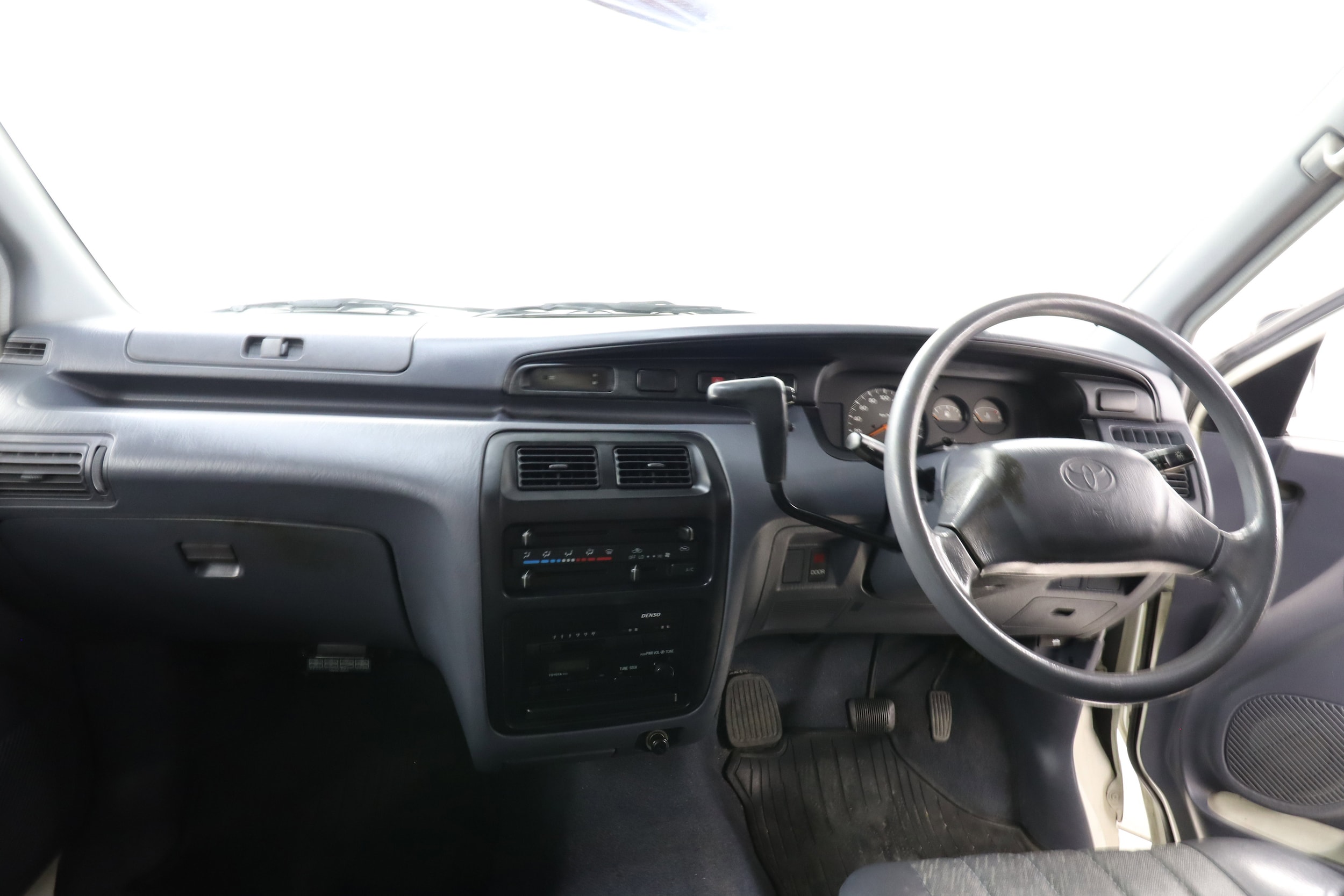 1998 Toyota Liteace 43