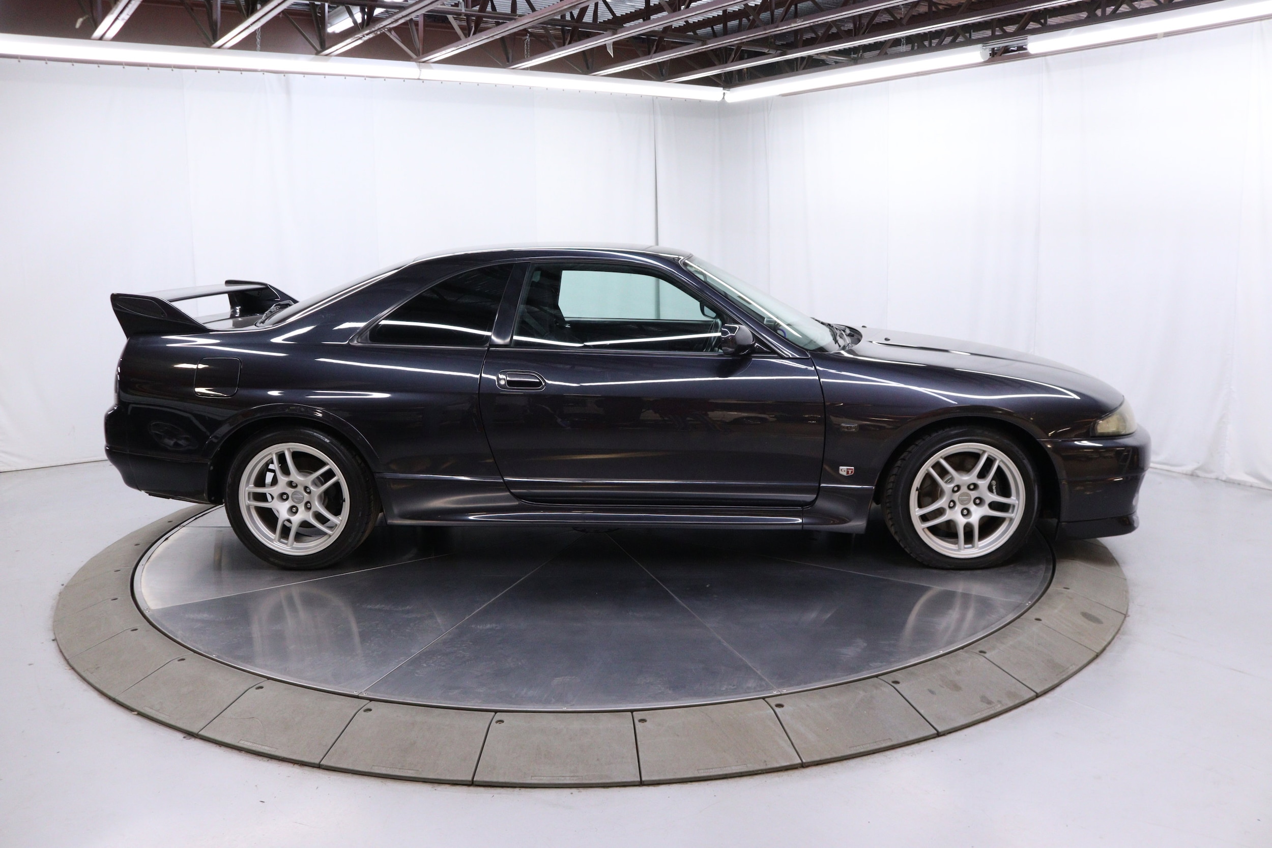 1995 Nissan Skyline 16
