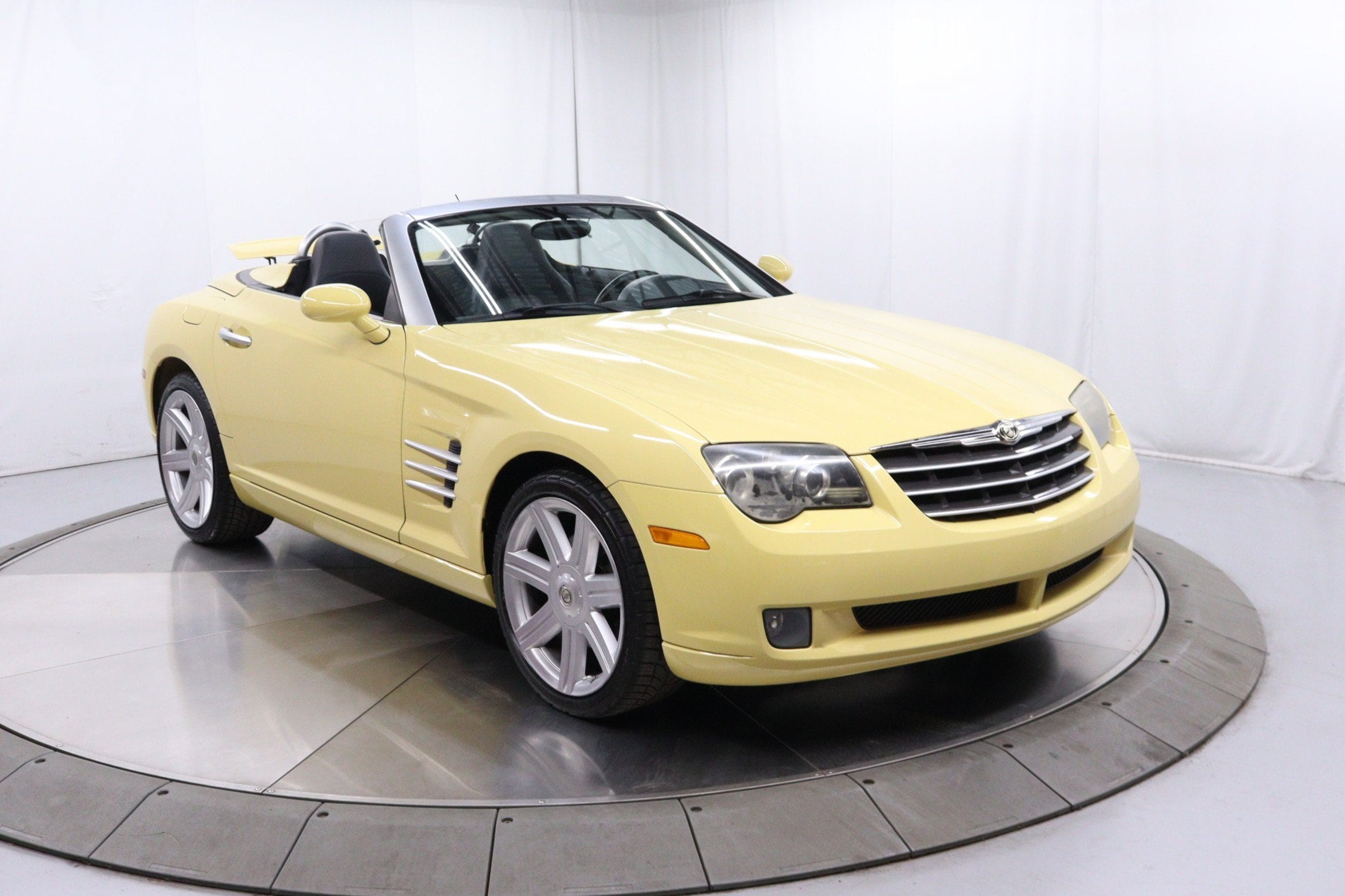 2005 Chrysler Crossfire 9