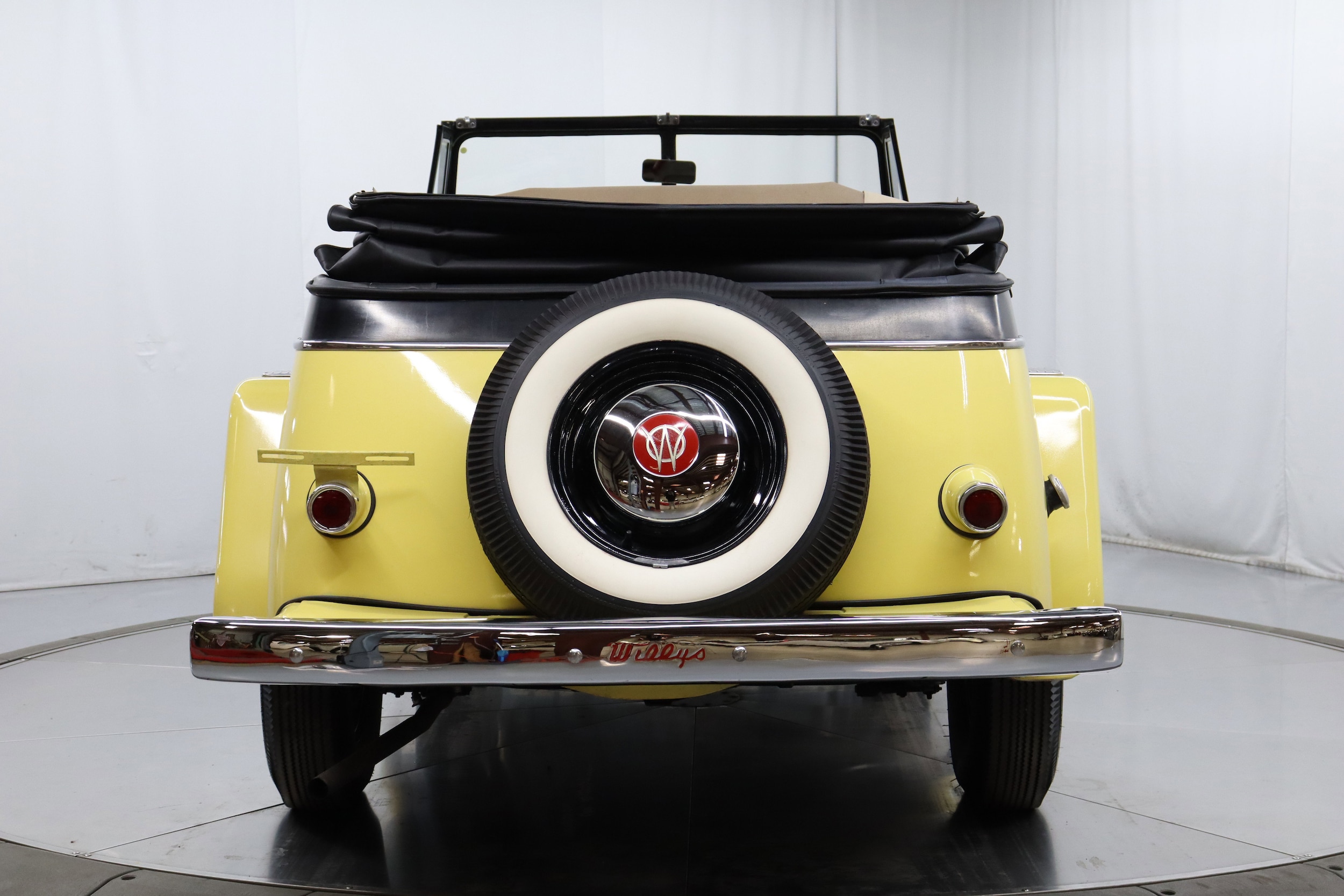 1950 Willys Jeepster 14