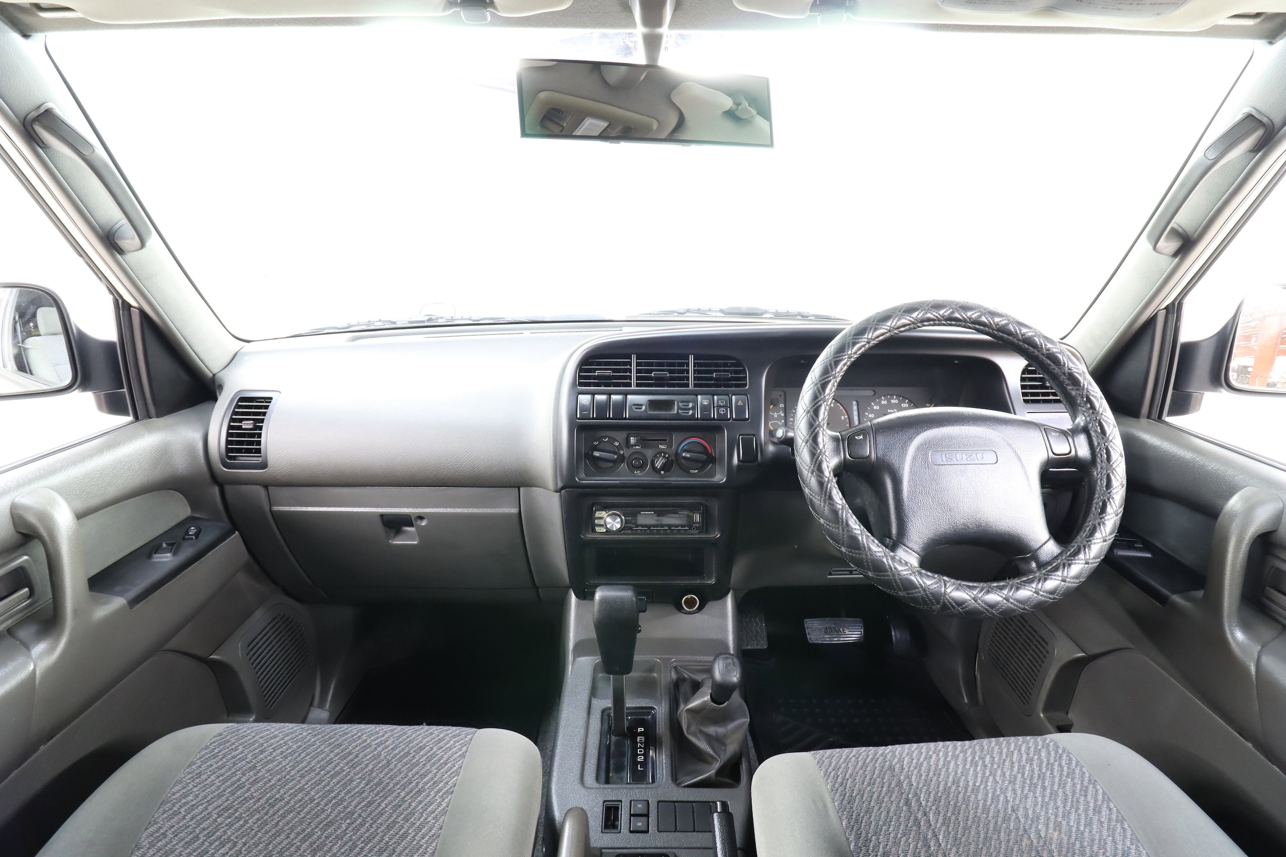 1996 Isuzu Bighorn 49