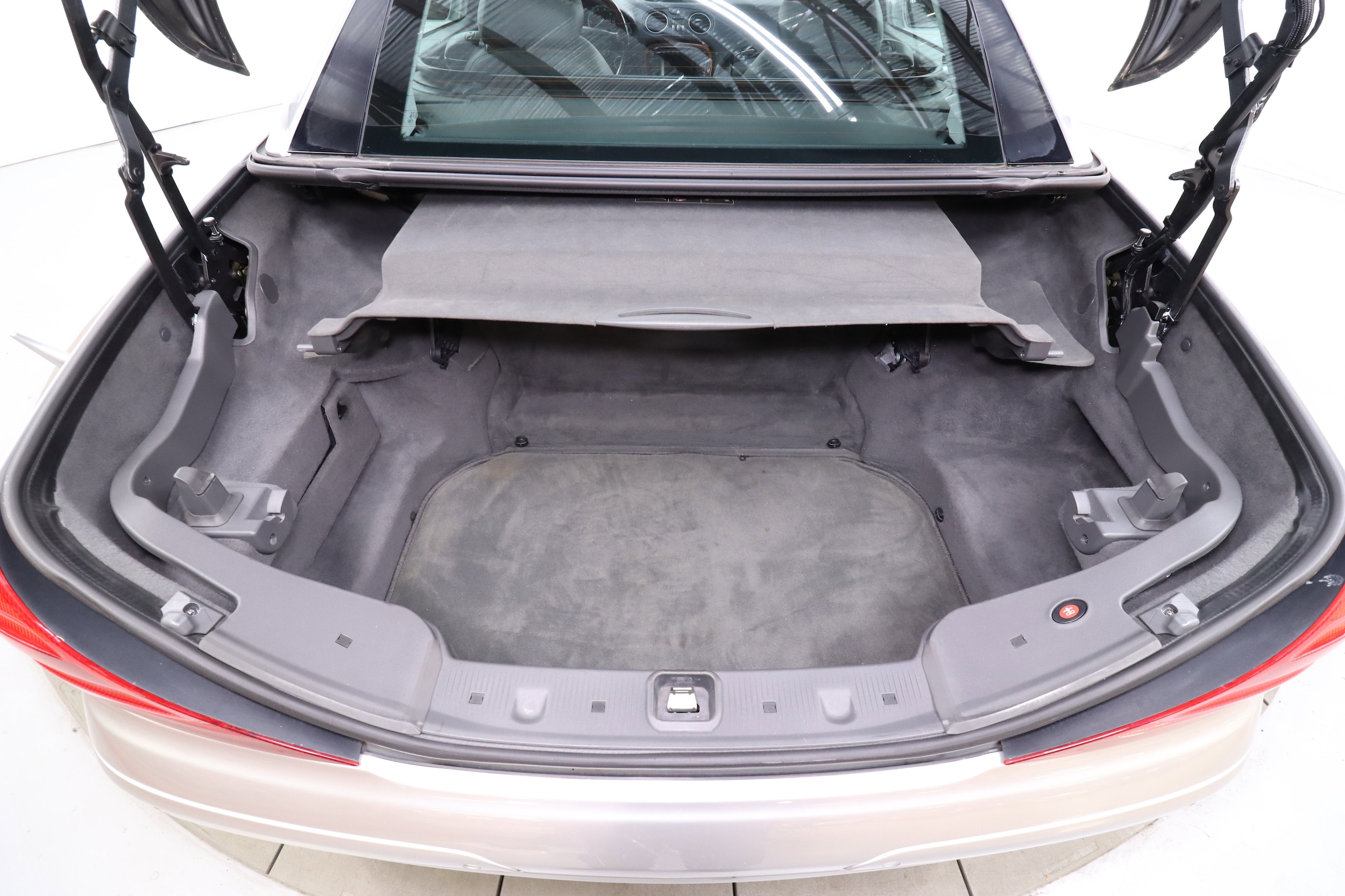 2004 Mercedes-Benz SL-Class 31