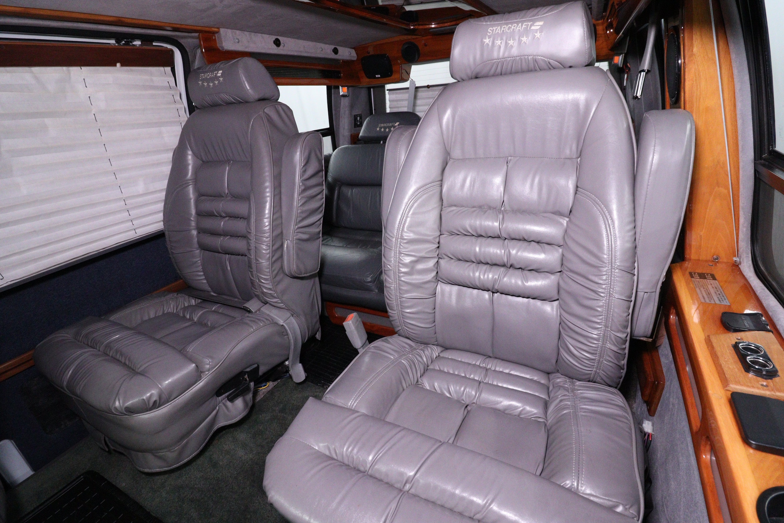 2001 Chevrolet Astro Cargo Van 20