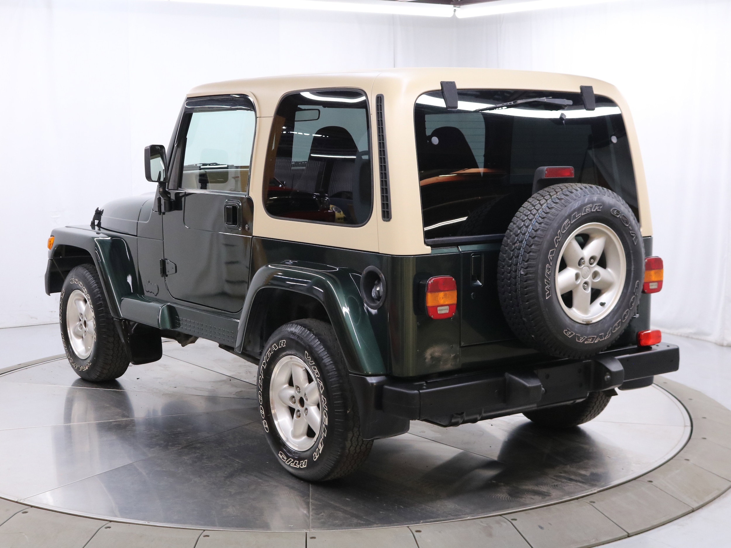 1999 Jeep Wrangler 5