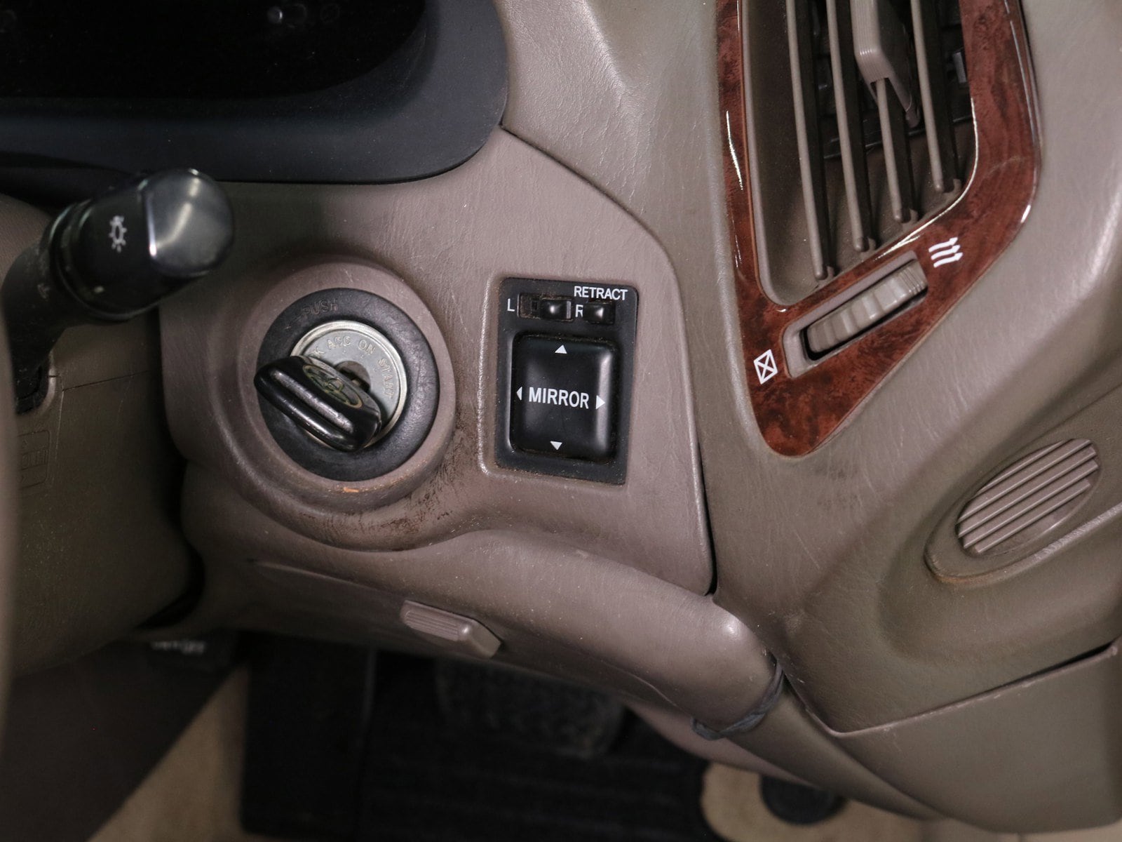 1998 Toyota Harrier 46