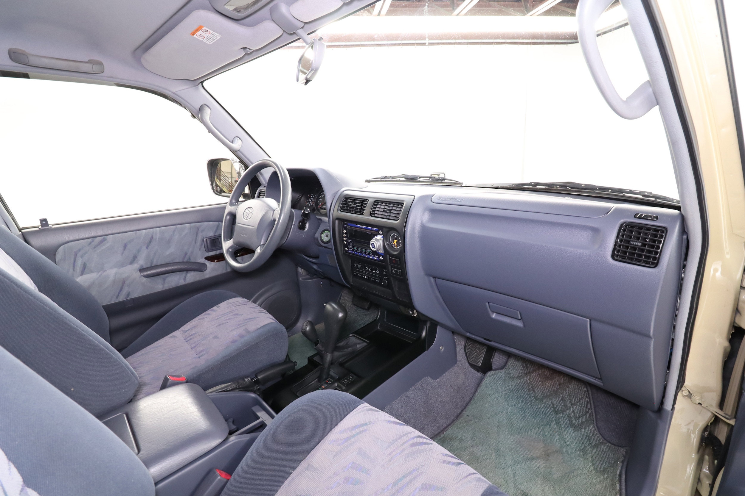1999 Toyota Land Cruiser Prado 16