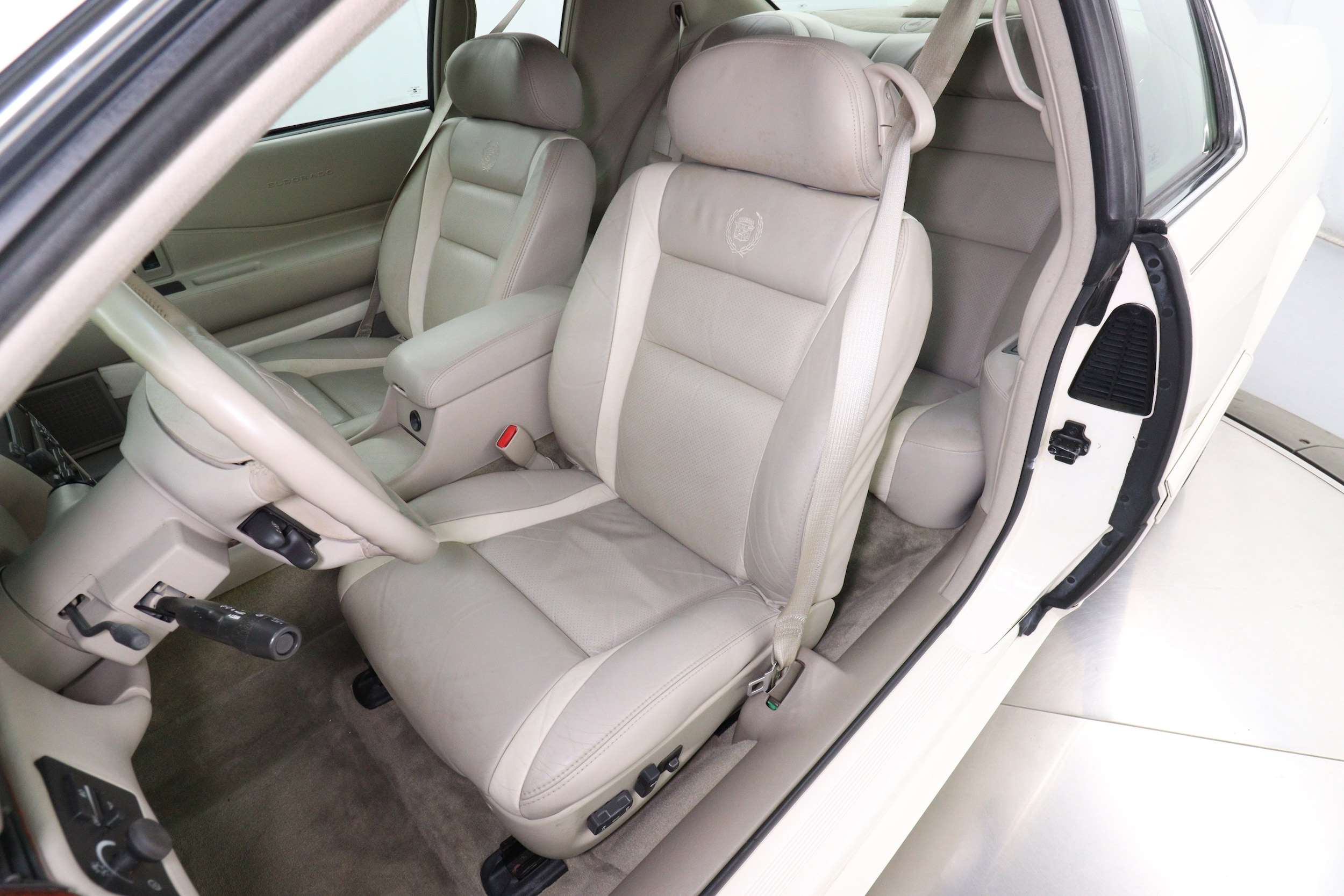 2002 Cadillac Eldorado 18