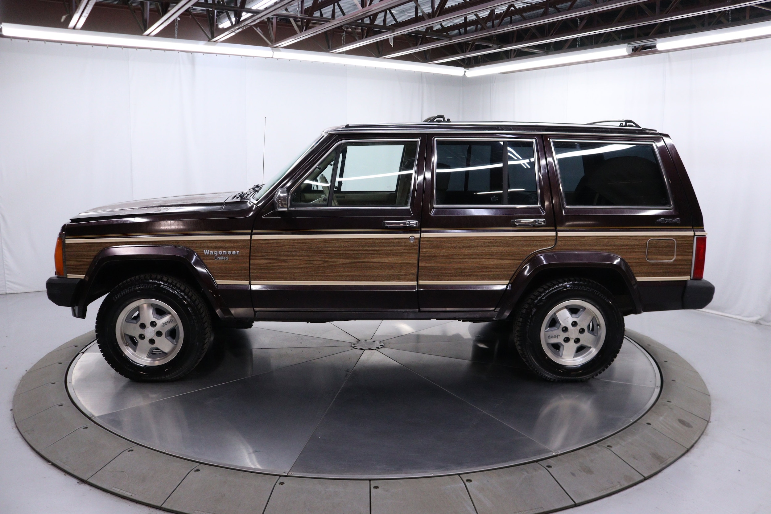 1989 Jeep Wagoneer Limited 4