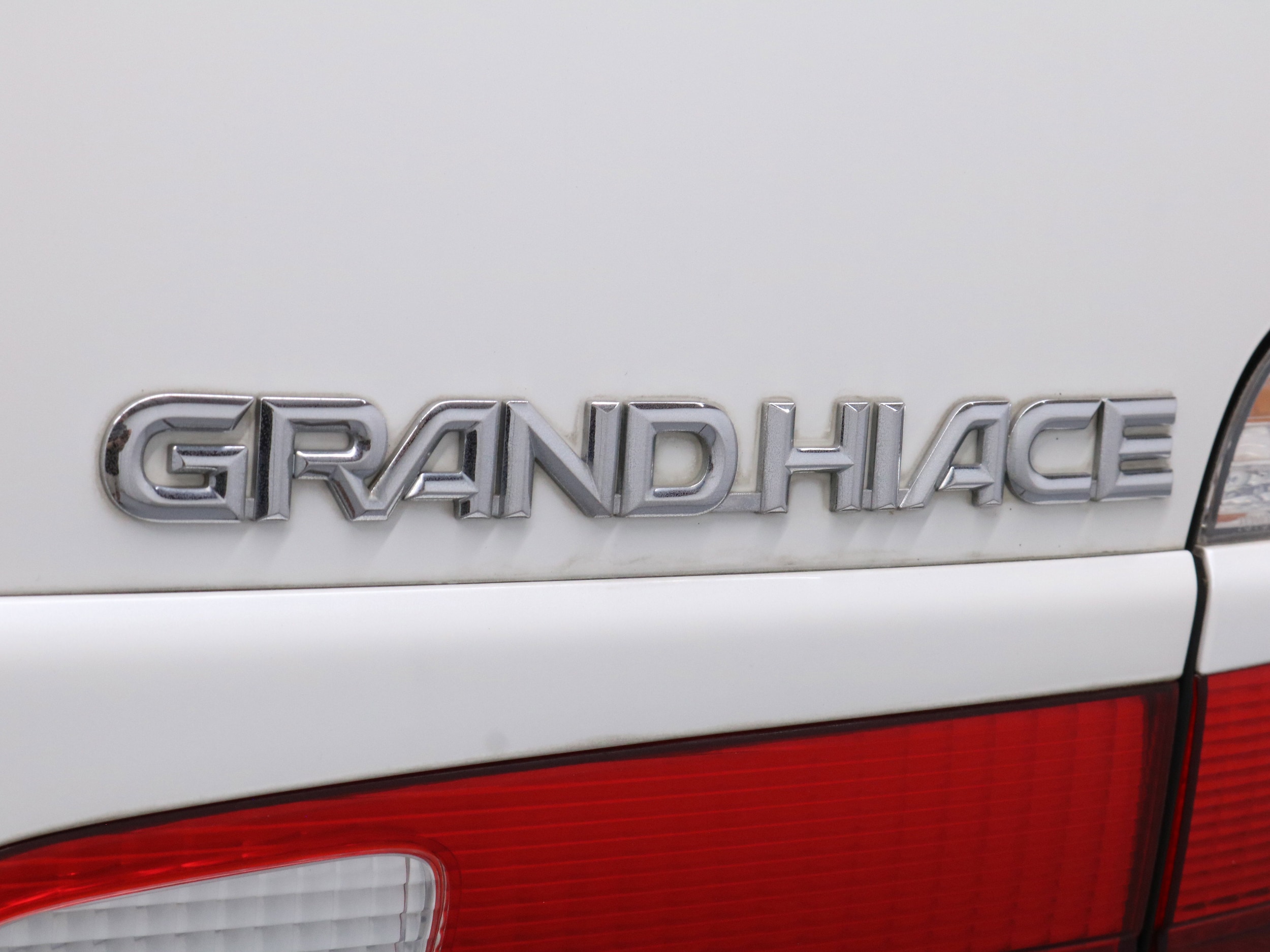 1999 Toyota Grand HiAce 64
