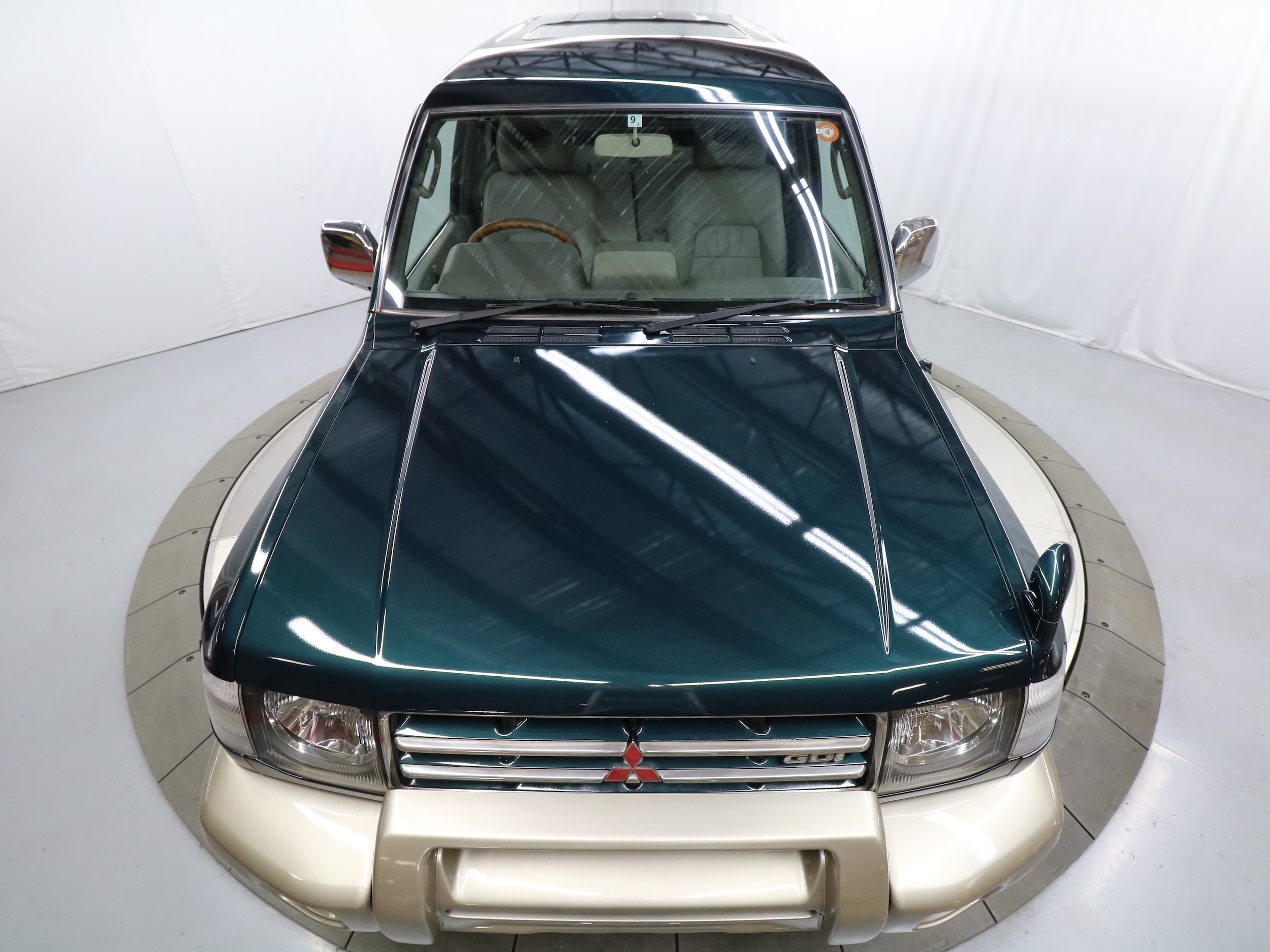 1997 Mitsubishi Pajero 44