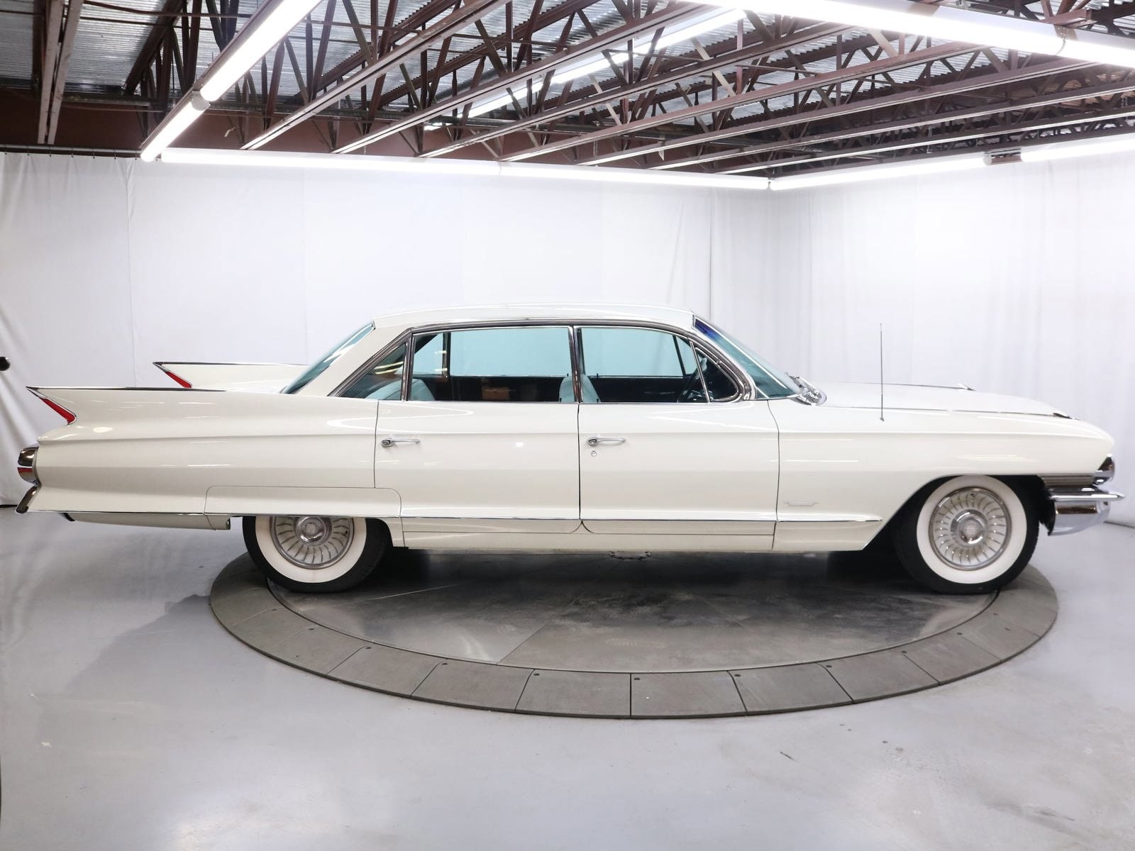 1961 Cadillac Deville 7