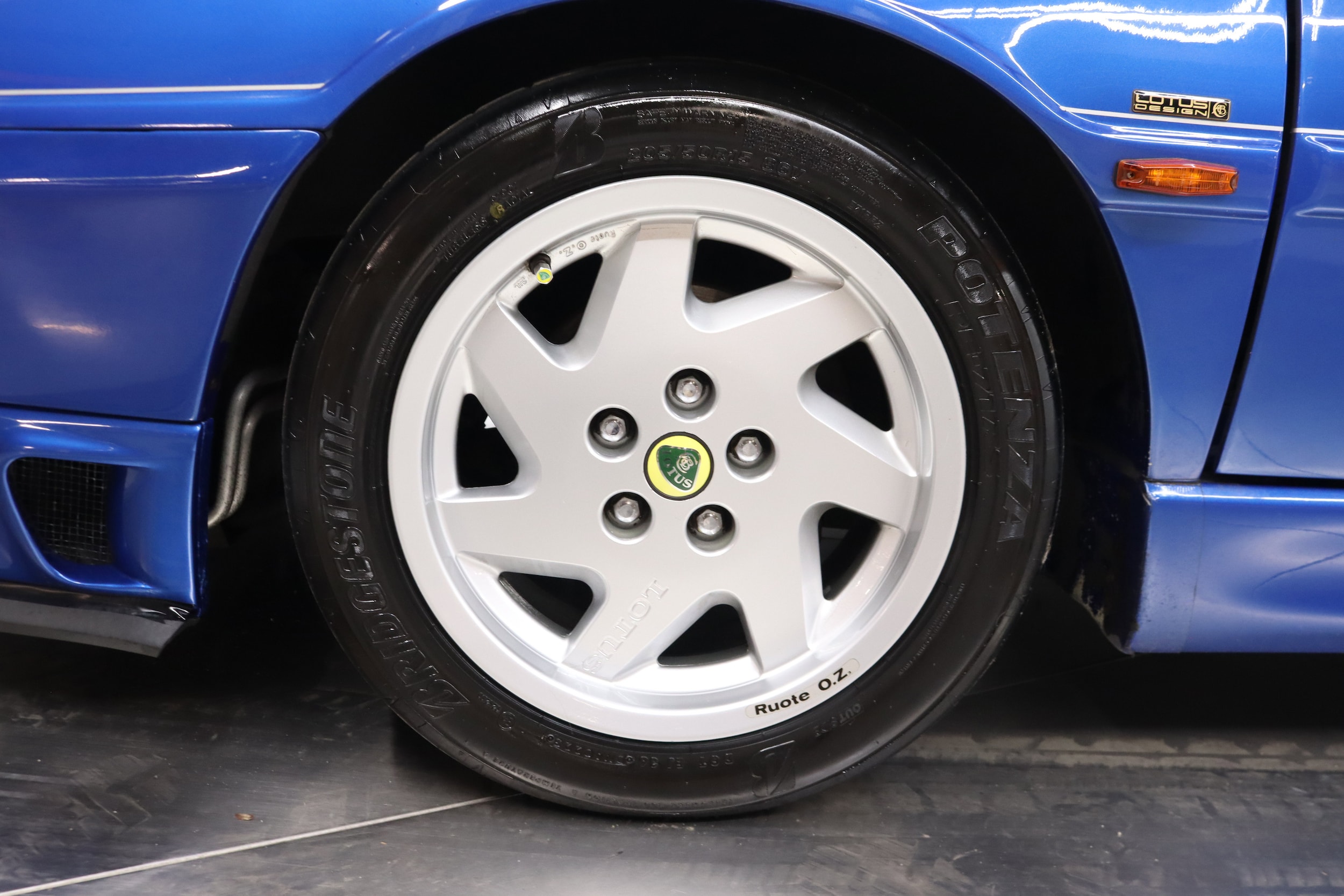 1990 Lotus Espirit Turbo SE 33