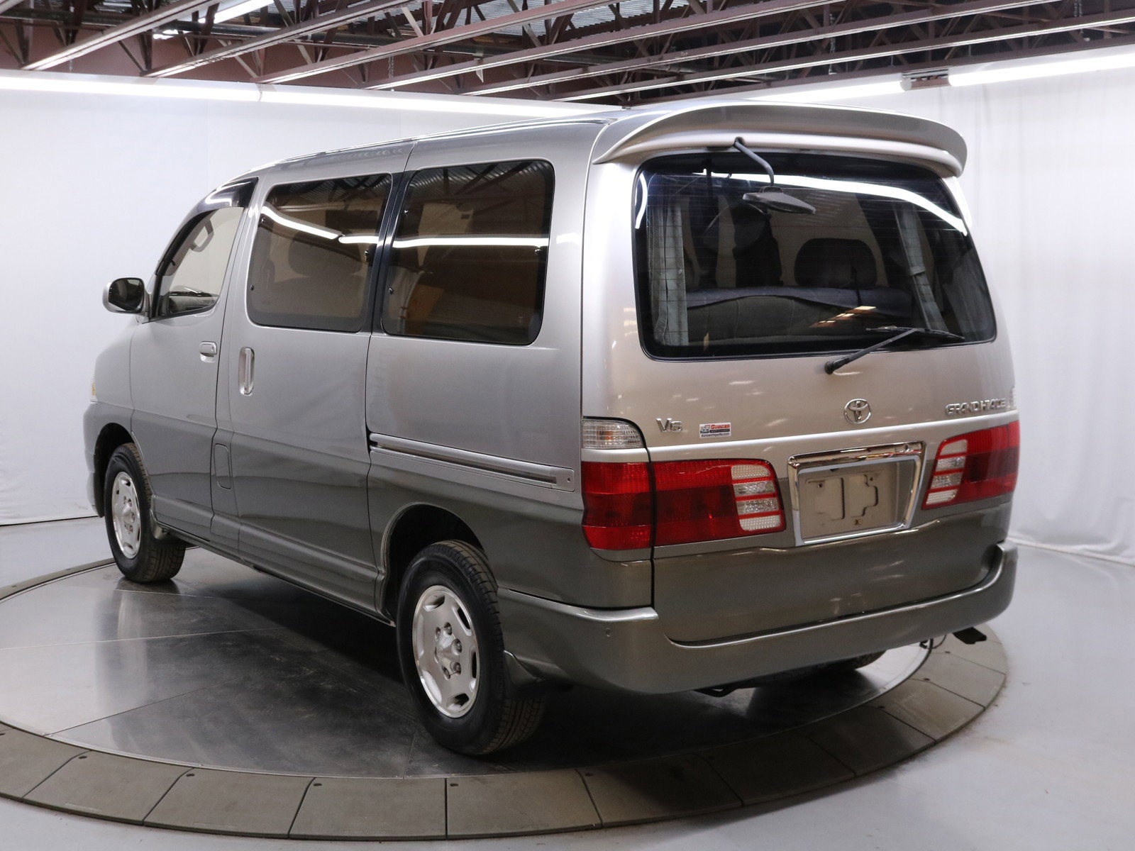 1999 Toyota Grand Hiace 5