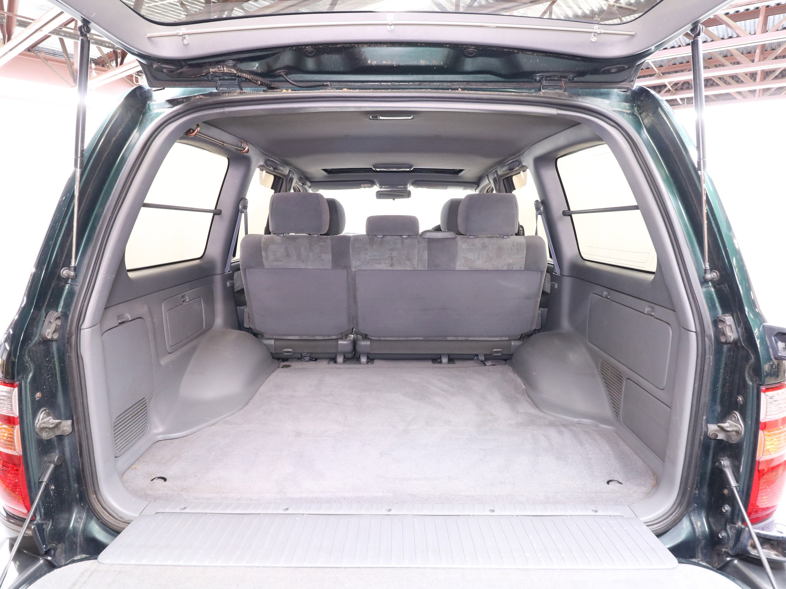 1998 Toyota Land Cruiser 28