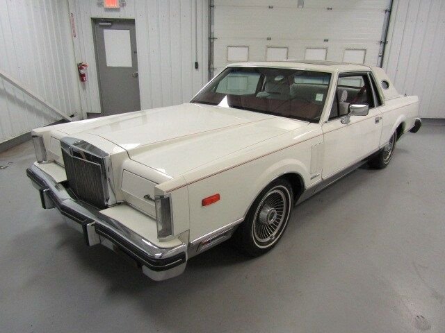 1982 Lincoln Continental 3