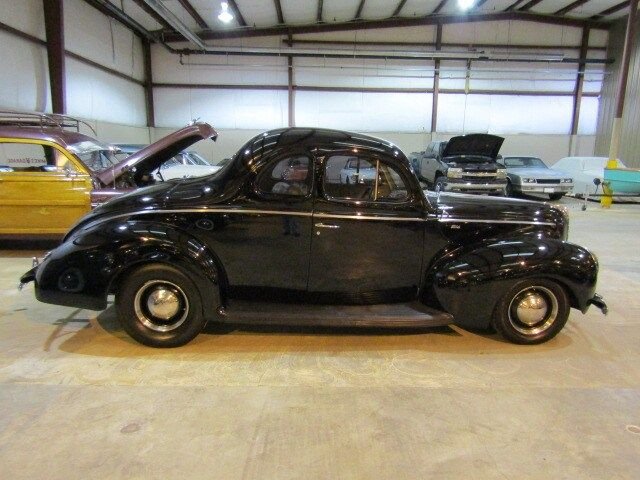 1940 Ford Street Rod 8