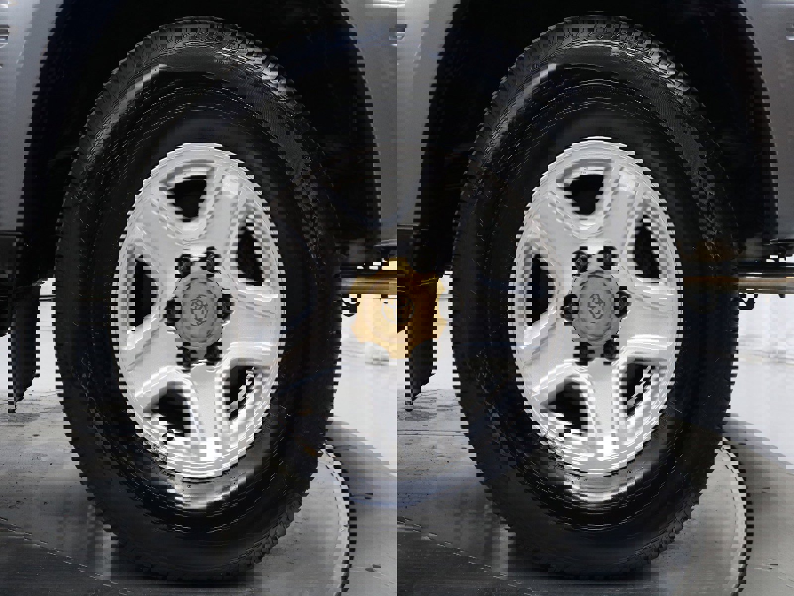 1996 Toyota Land Cruiser Prado 28
