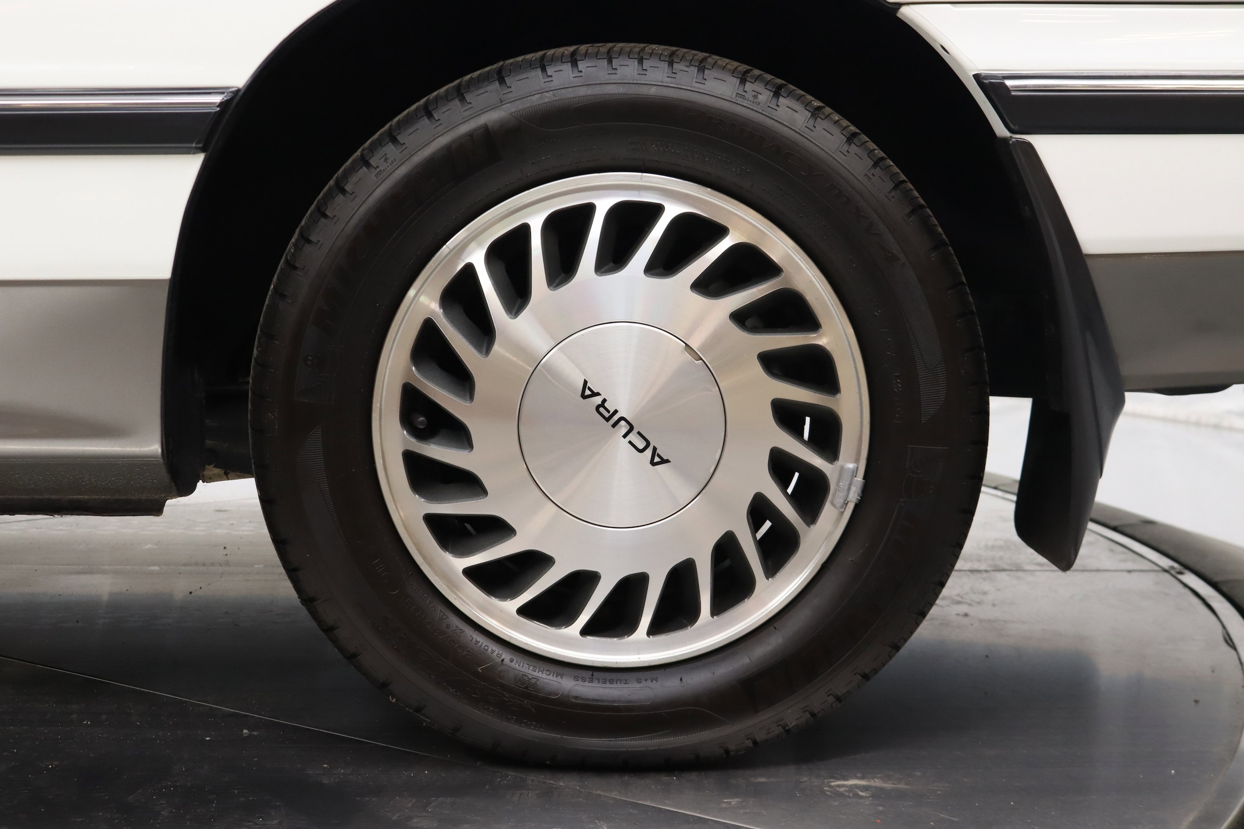 1990 Acura Legend 36