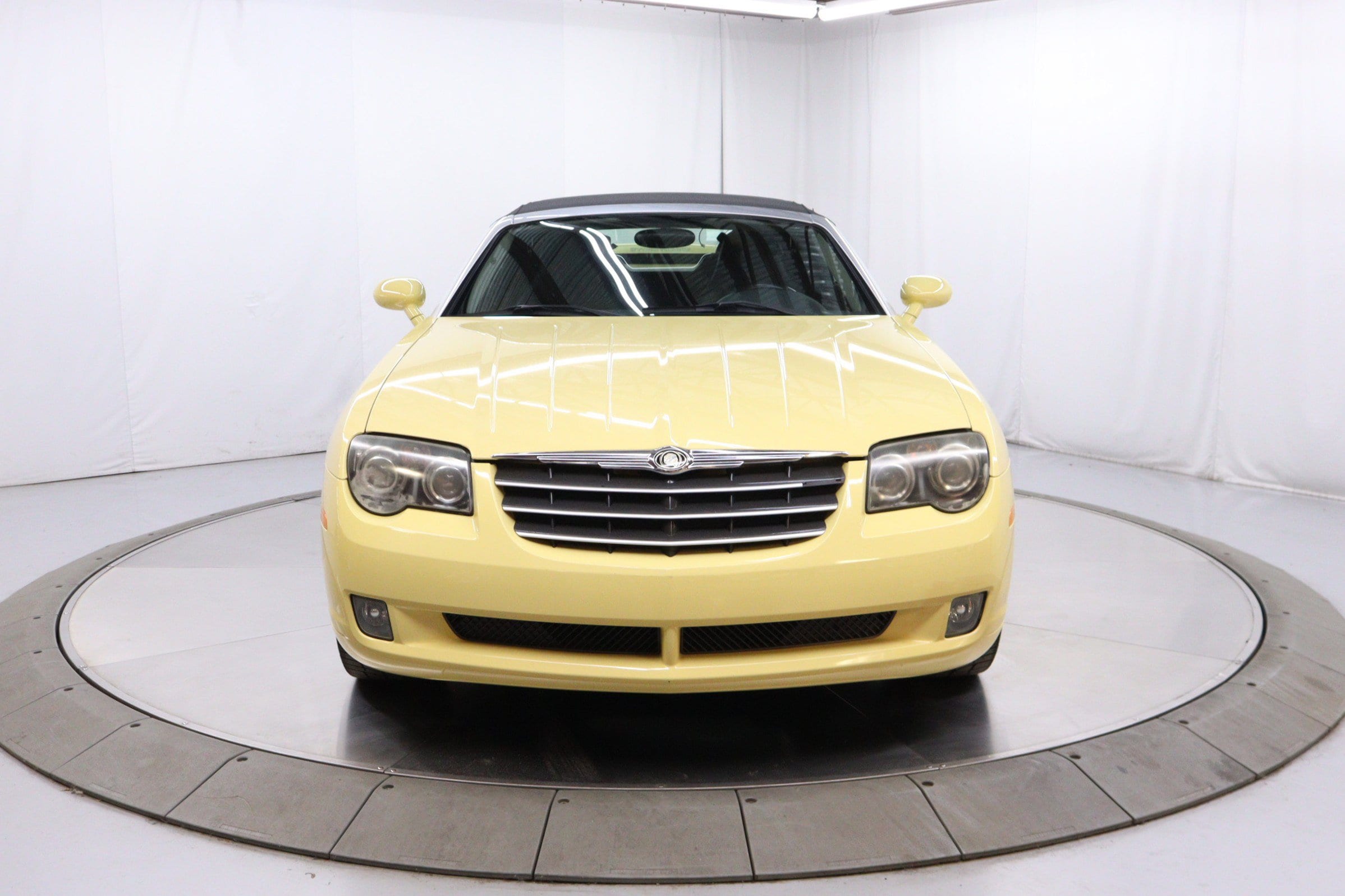 2005 Chrysler Crossfire 3