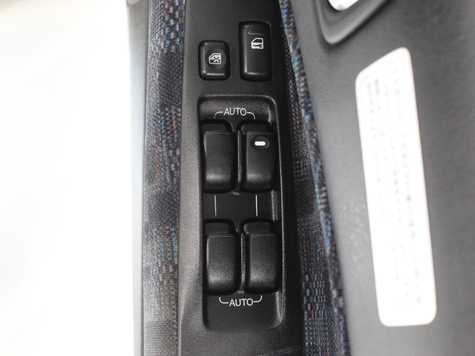 1997 Mitsubishi Legnum 25