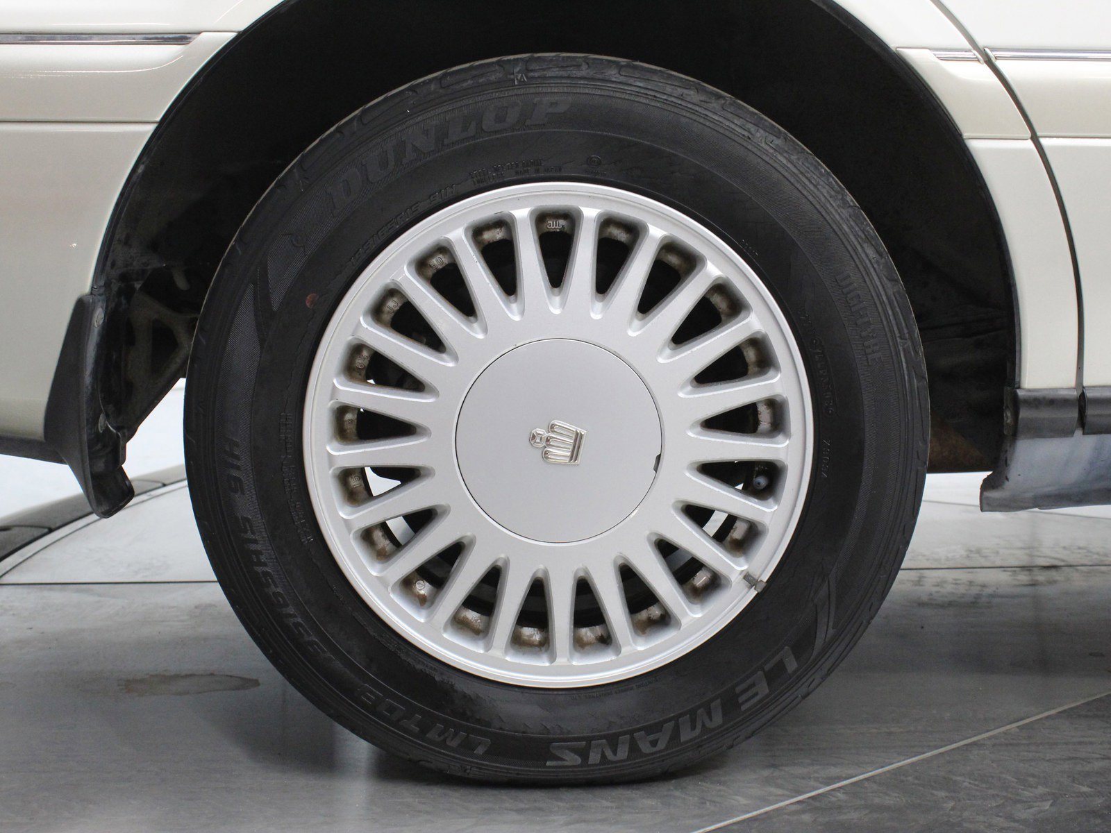 1997 Toyota Crown 33