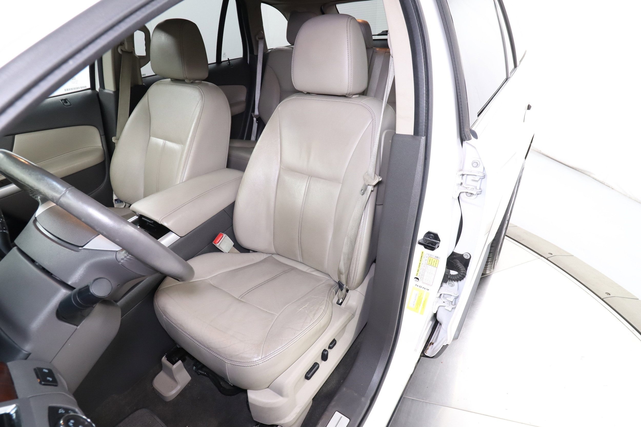 2012 Ford Edge 16