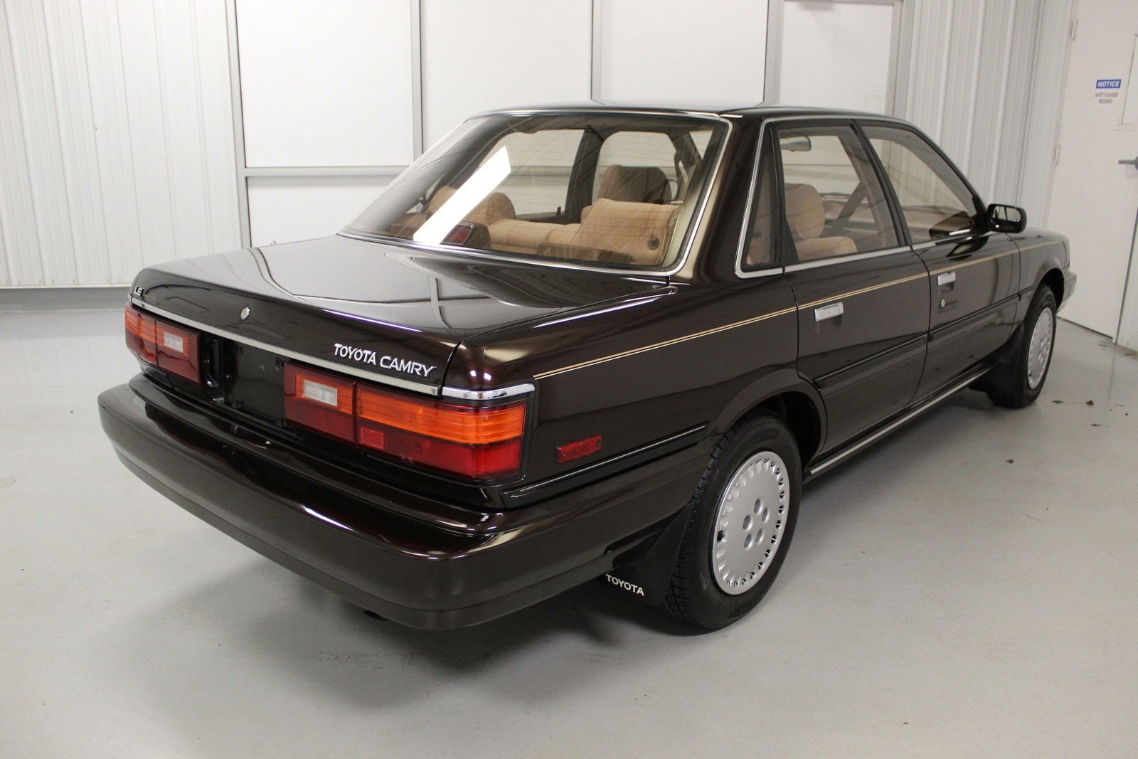 1989 Toyota Camry 8