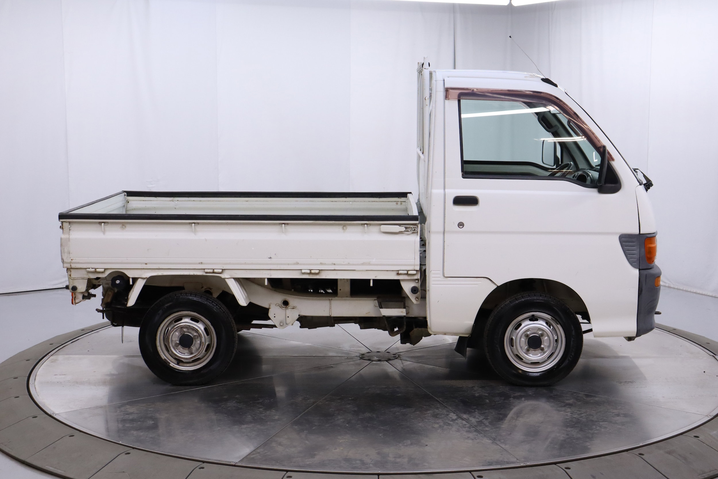 1998 Daihatsu Hijet 10