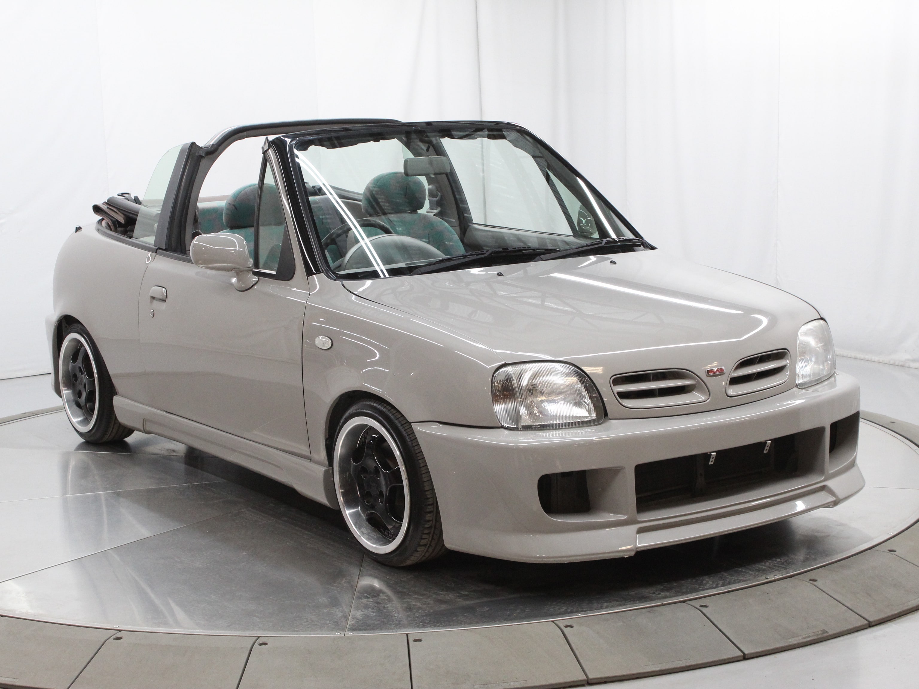 1997 Nissan March 9