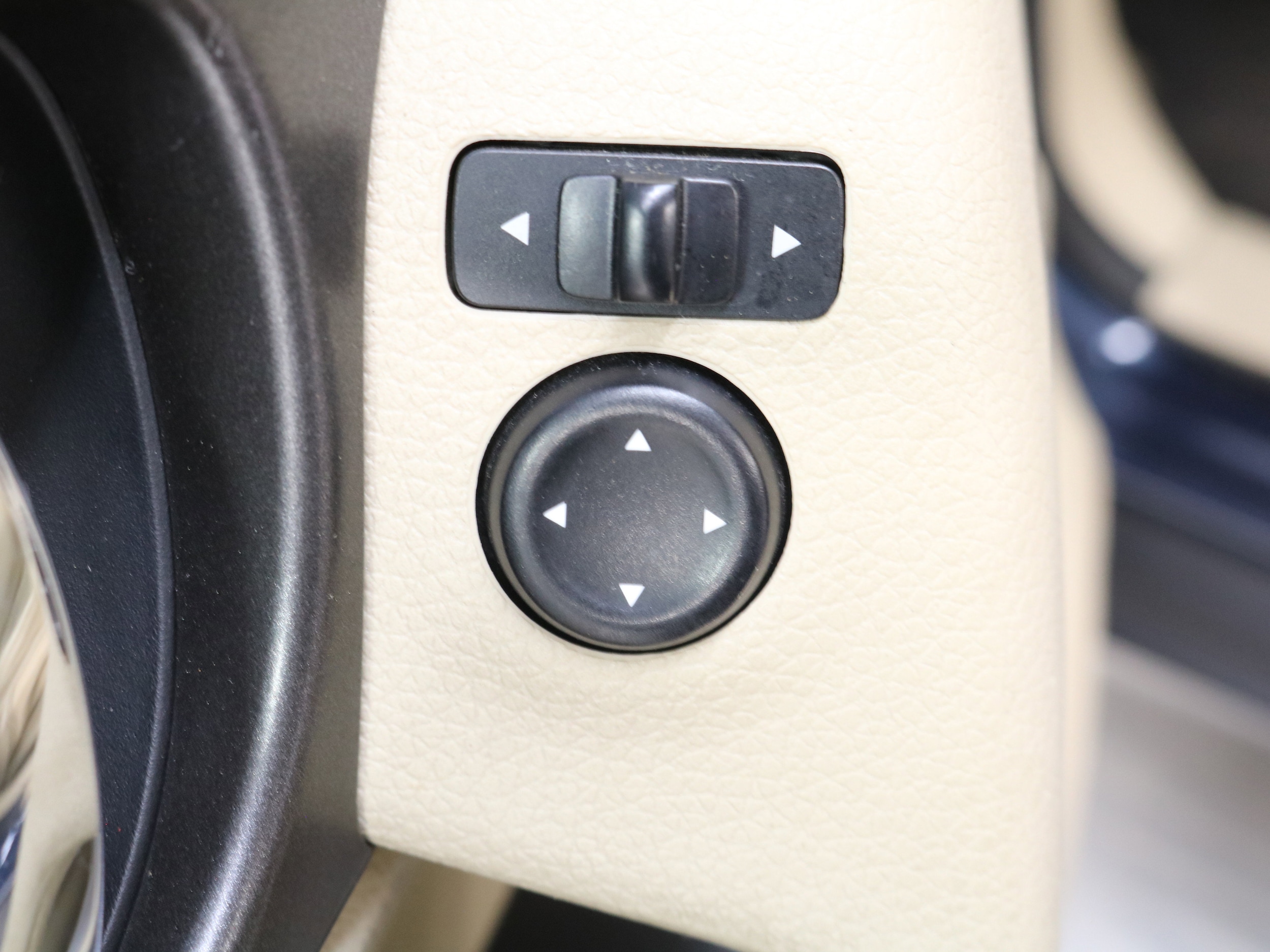 2015 Nissan Rogue 56