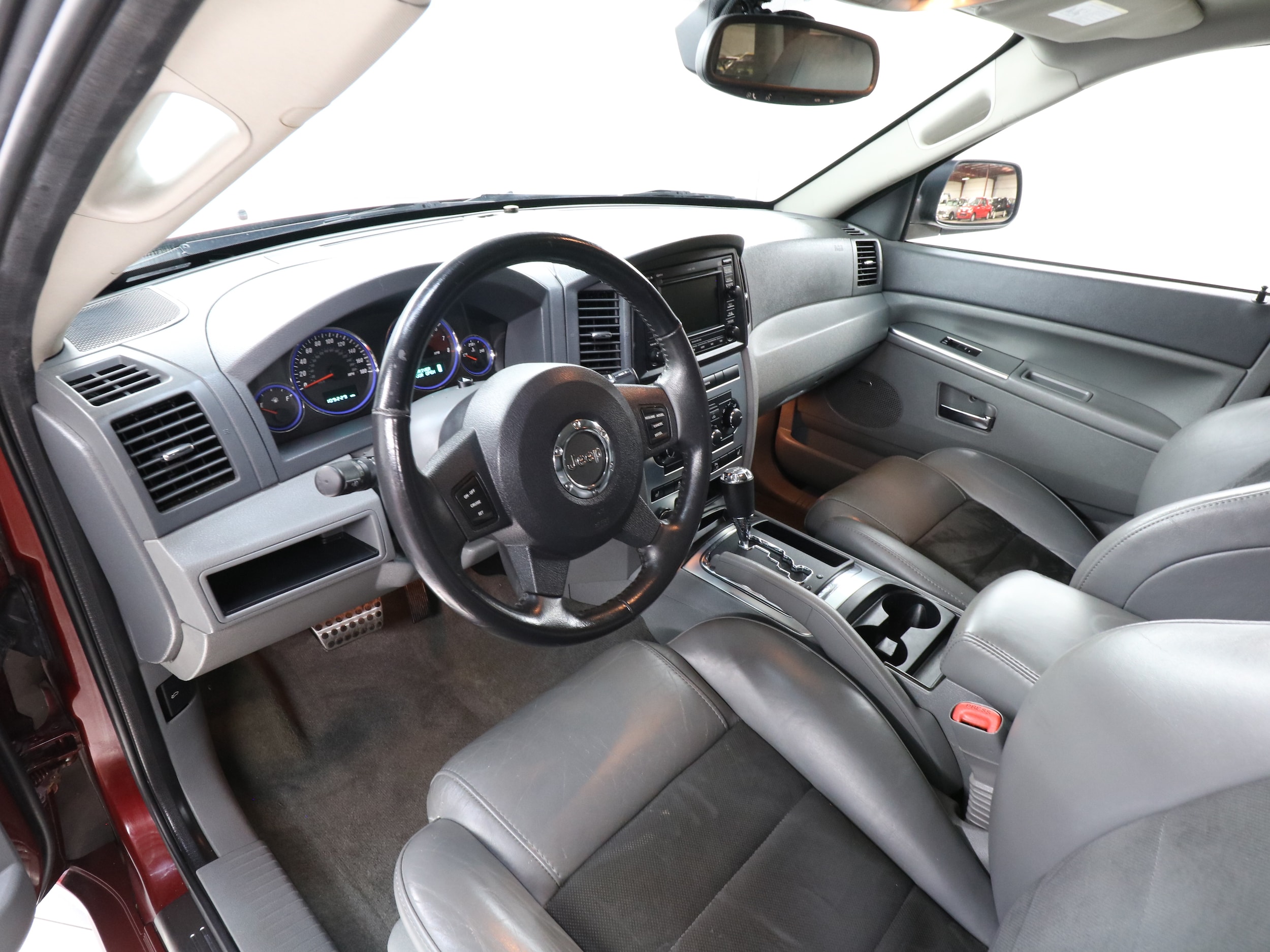 2007 Jeep Grand Cherokee 9