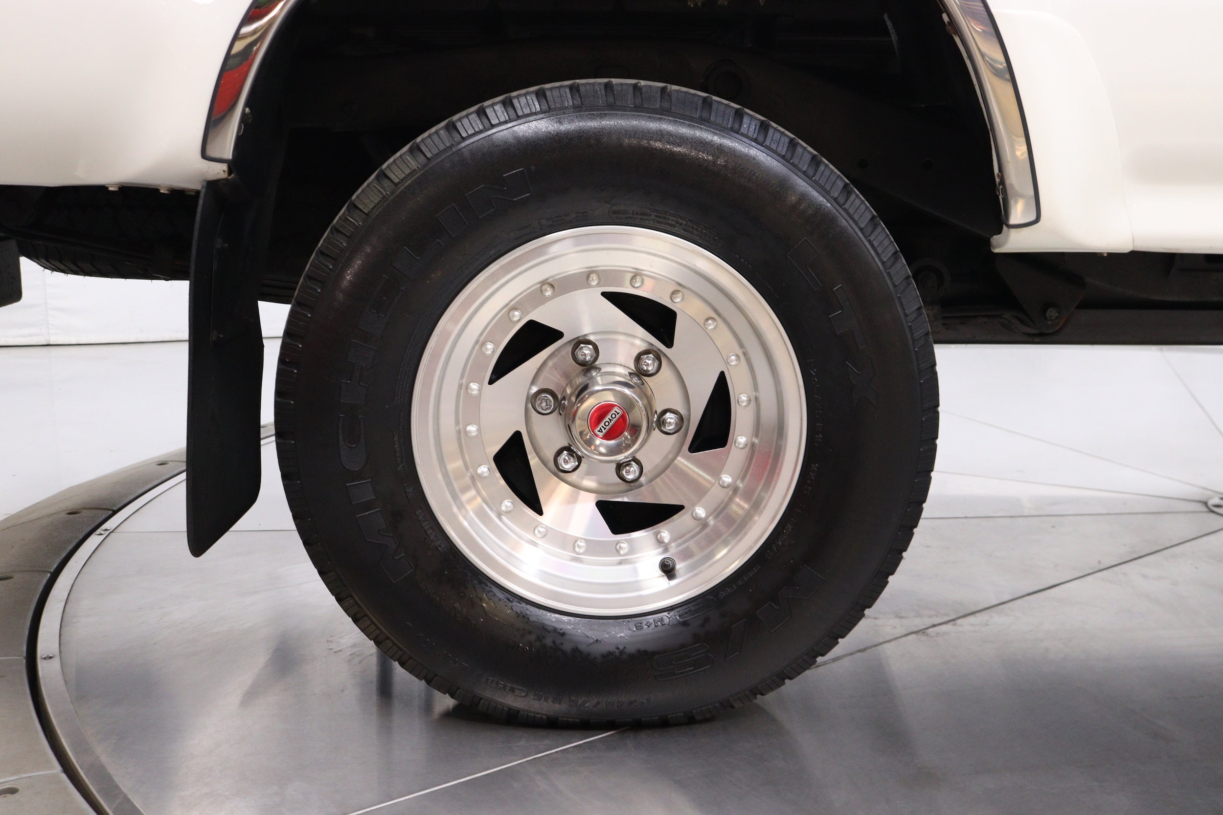 1994 Toyota Pickup 28