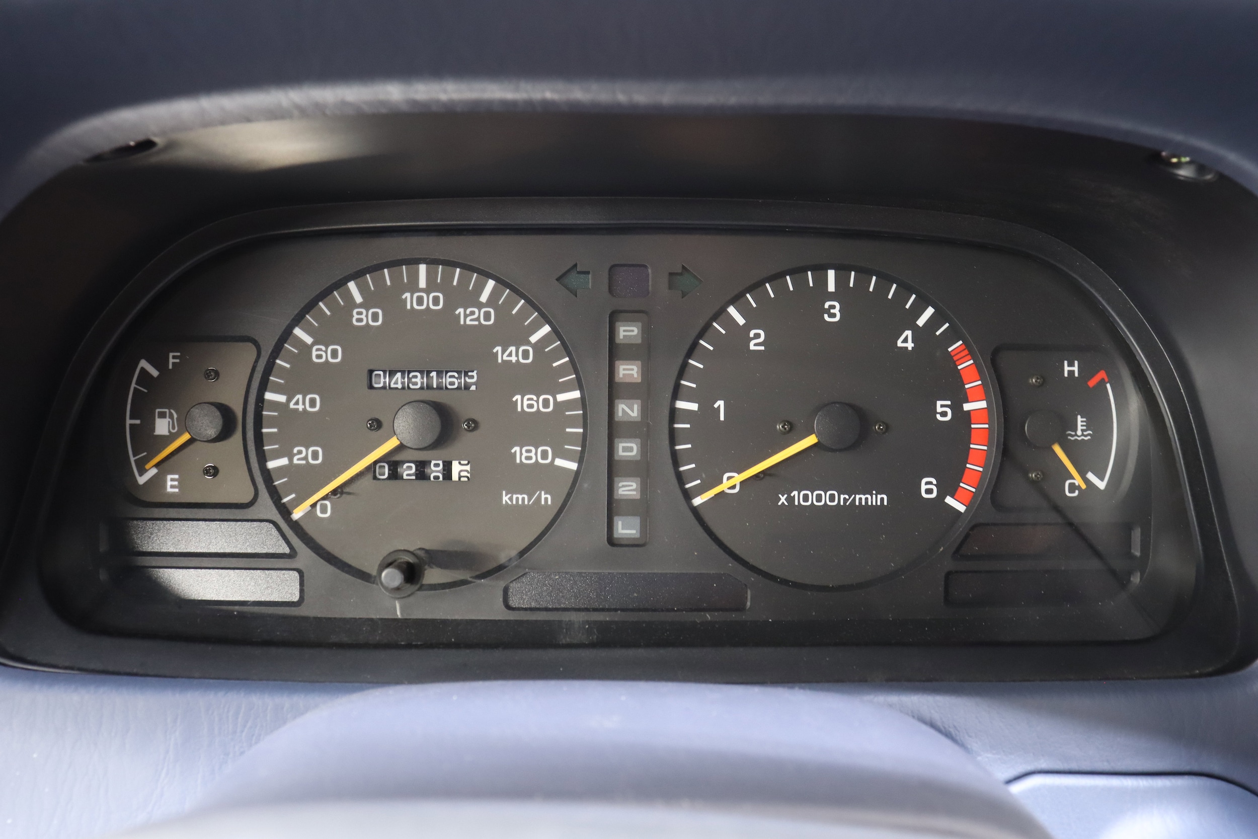 1998 Toyota Land Cruiser Prado 13