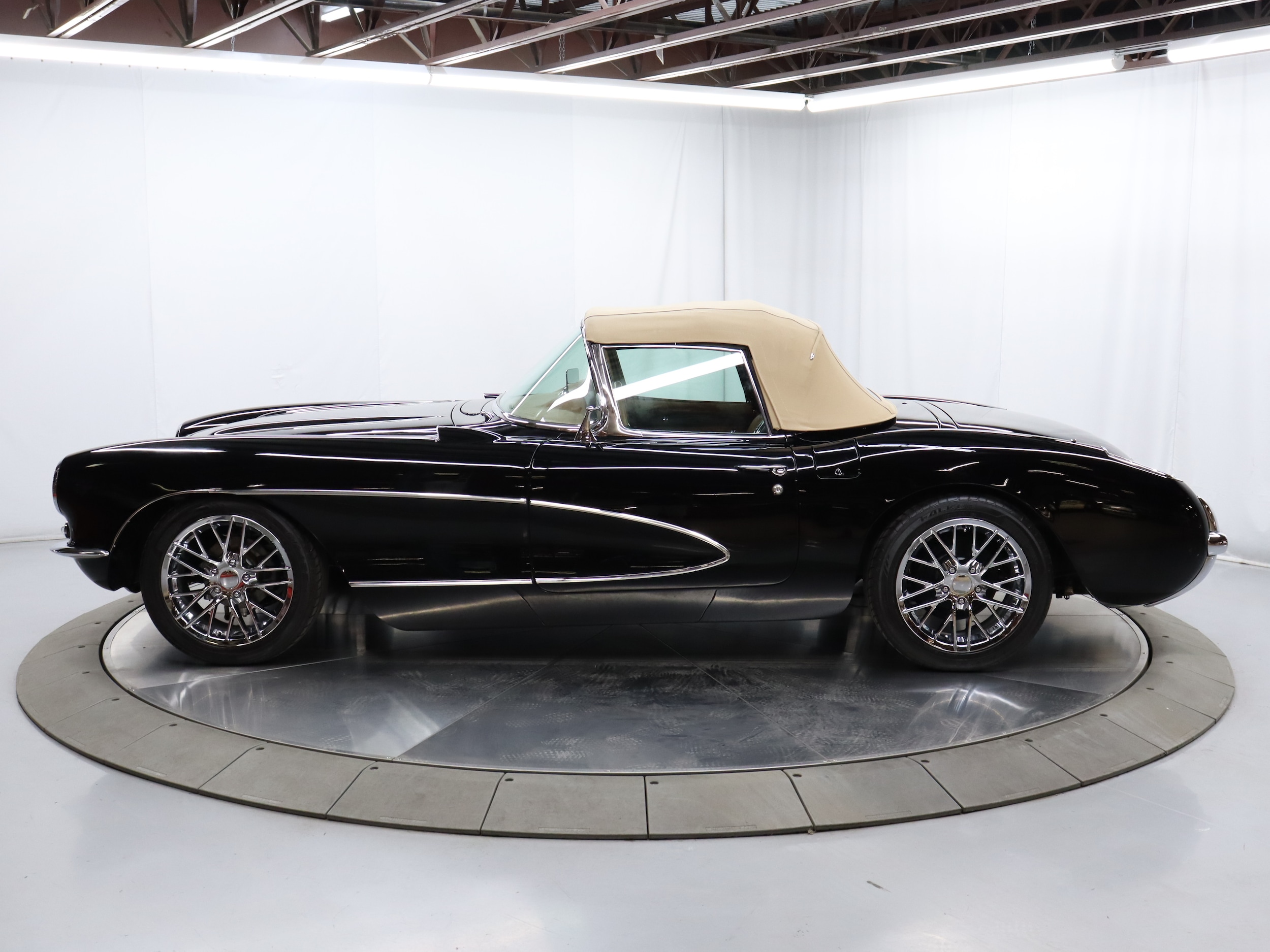 1957 Chevrolet Corvette 4