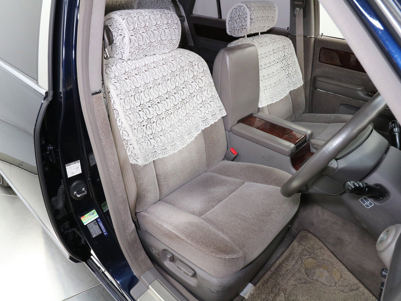 1997 Toyota Century 18