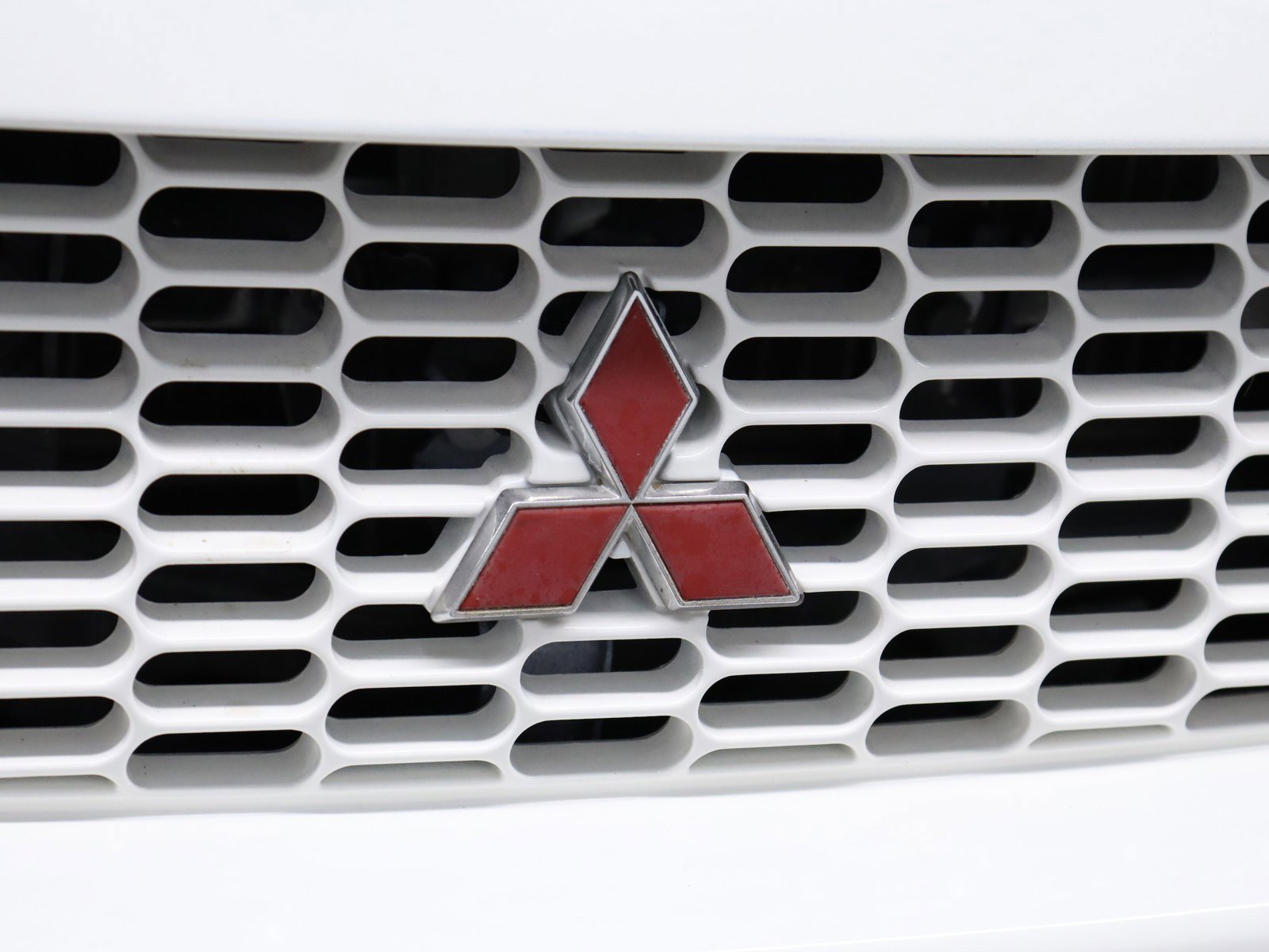 1998 Mitsubishi Delica 58