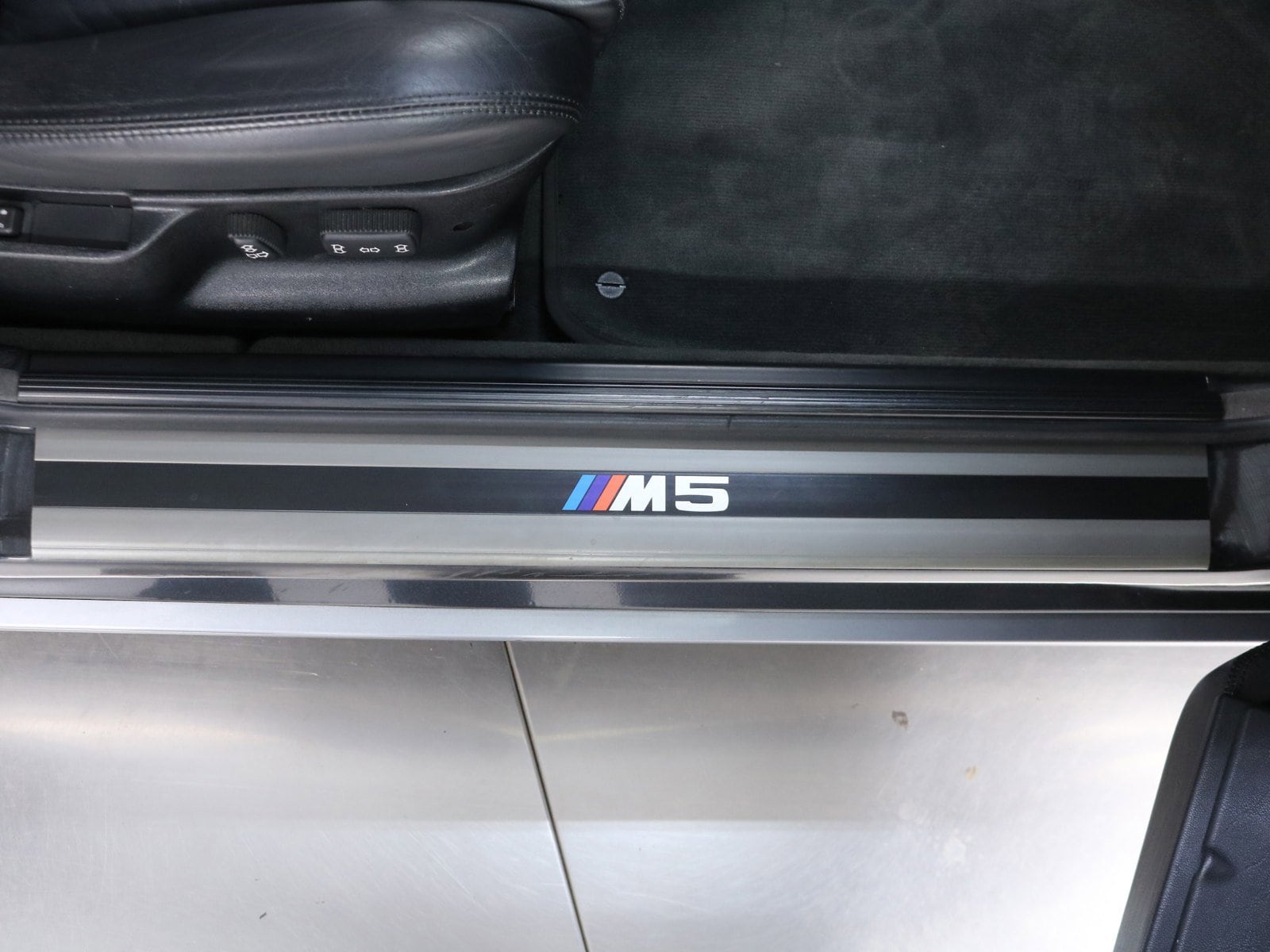 1993 BMW M5 71