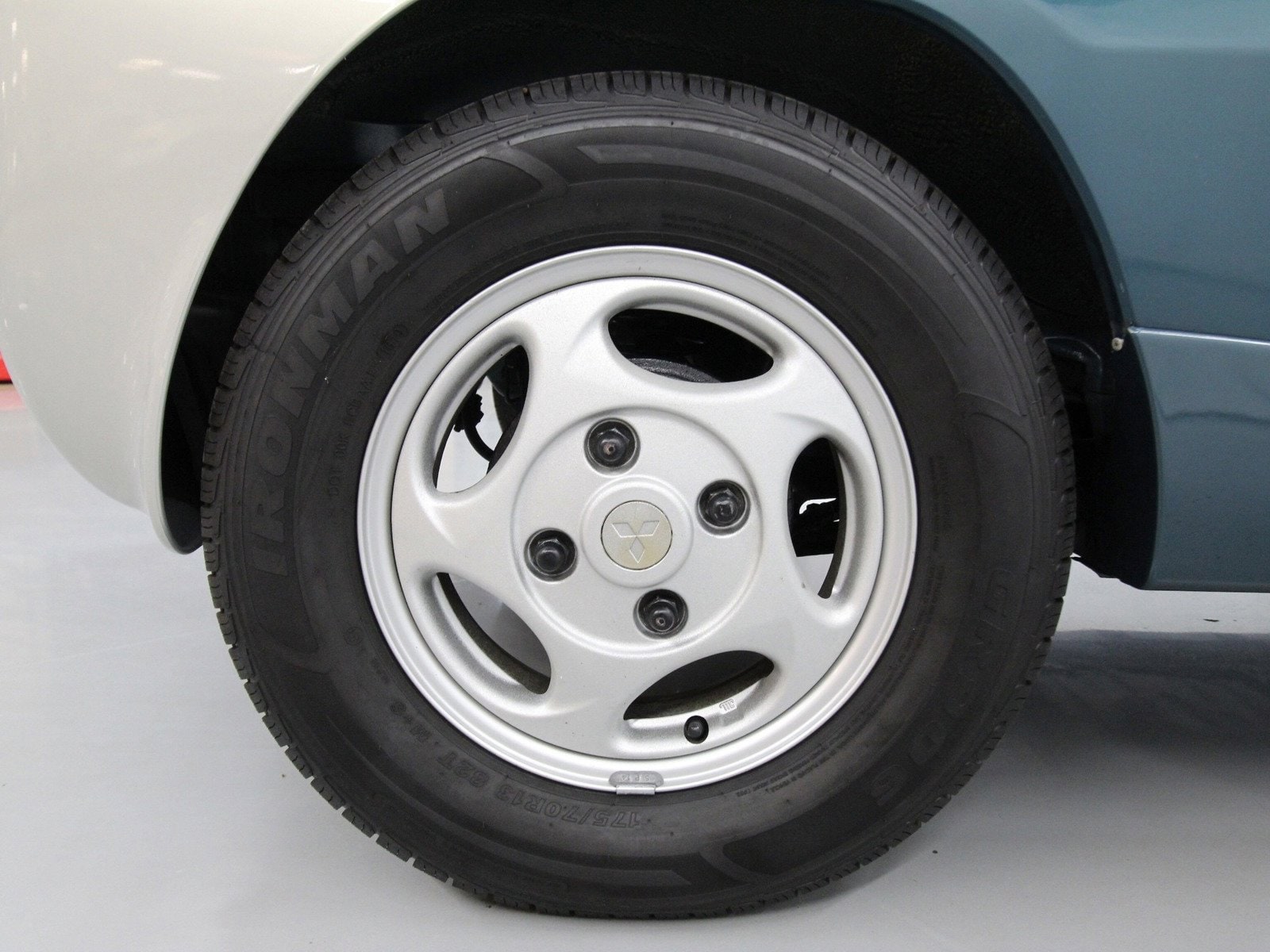 1994 Mitsubishi Minica 28