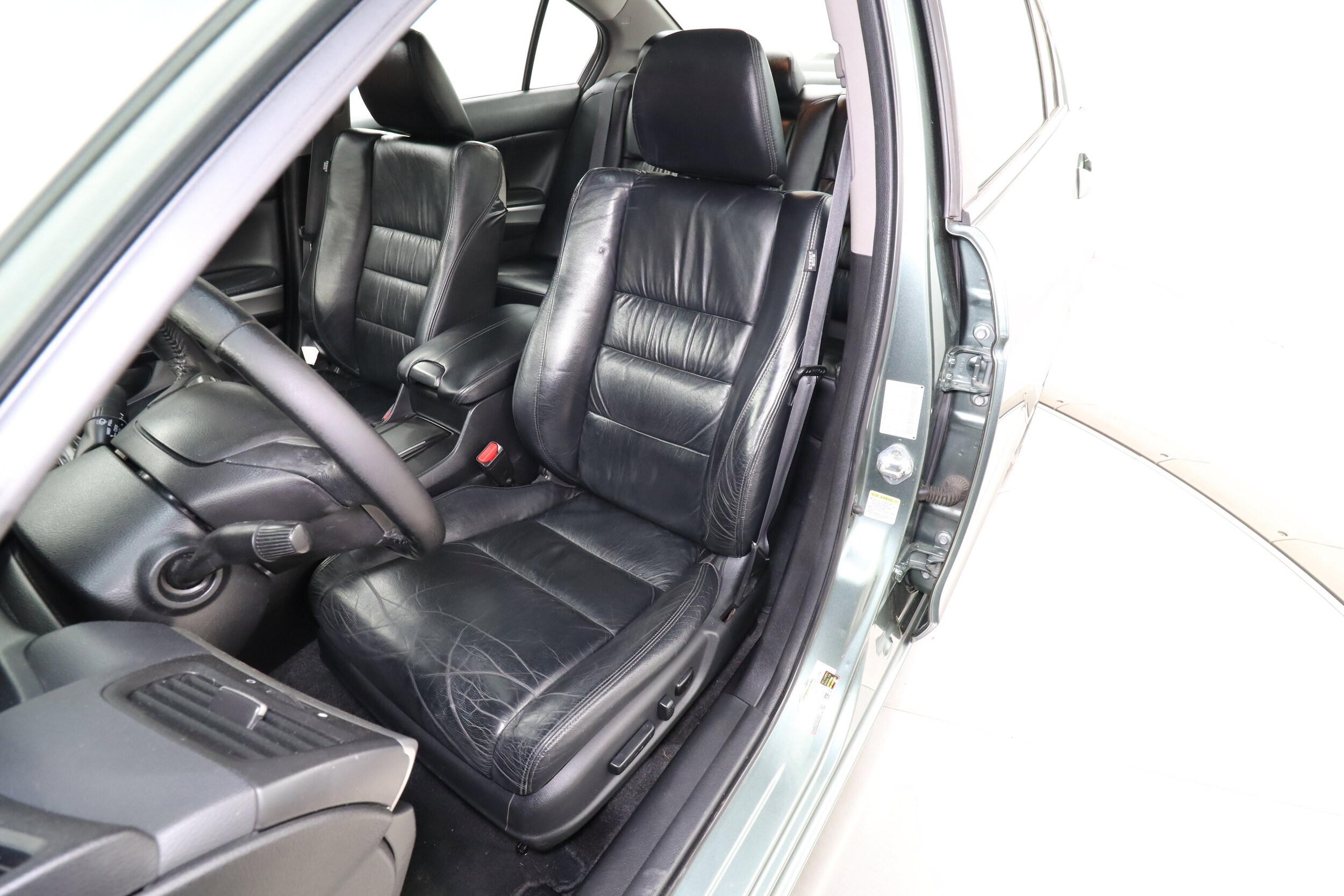 2009 Honda Accord Sdn 16