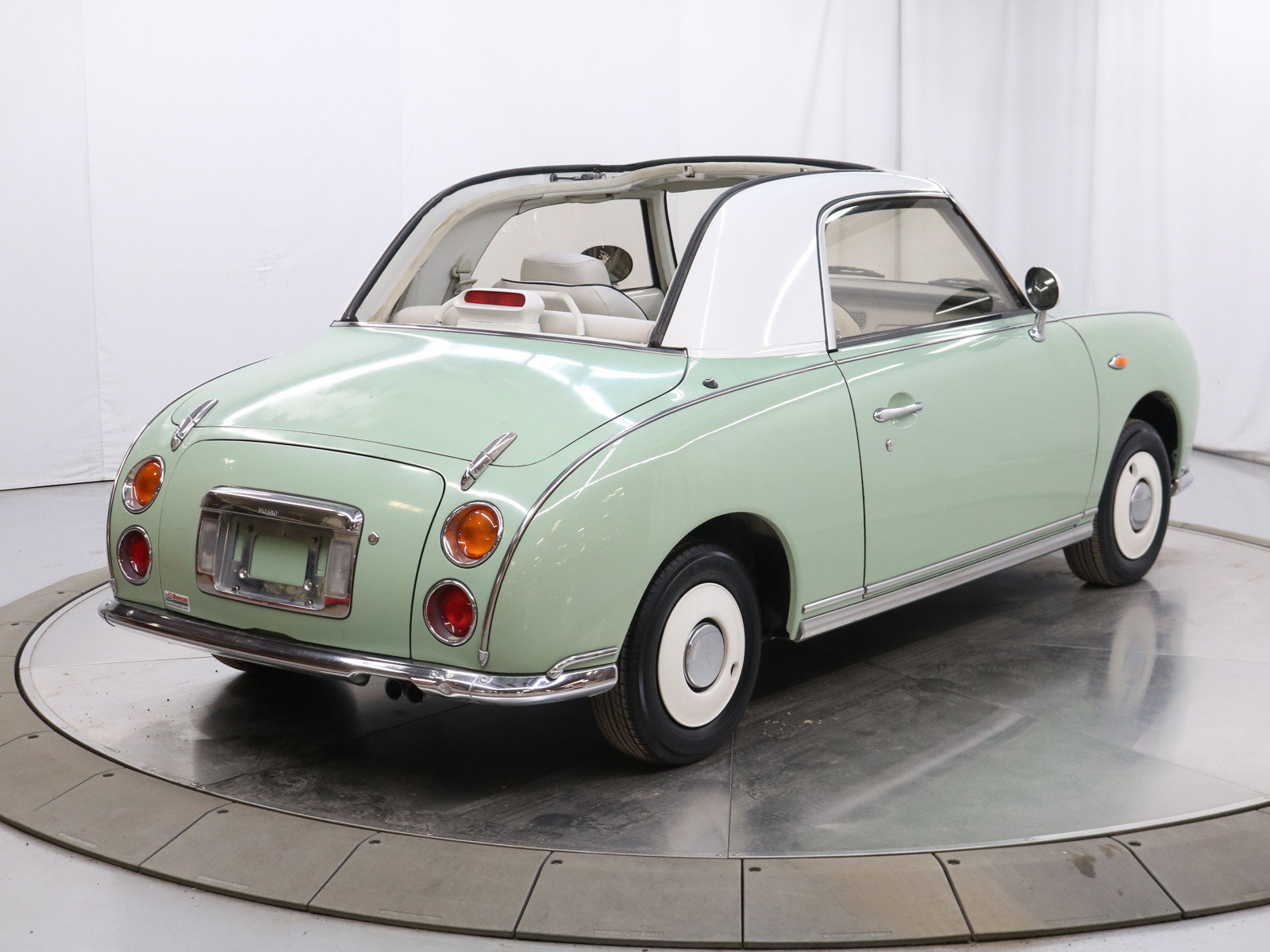 1992 Nissan Figaro 11