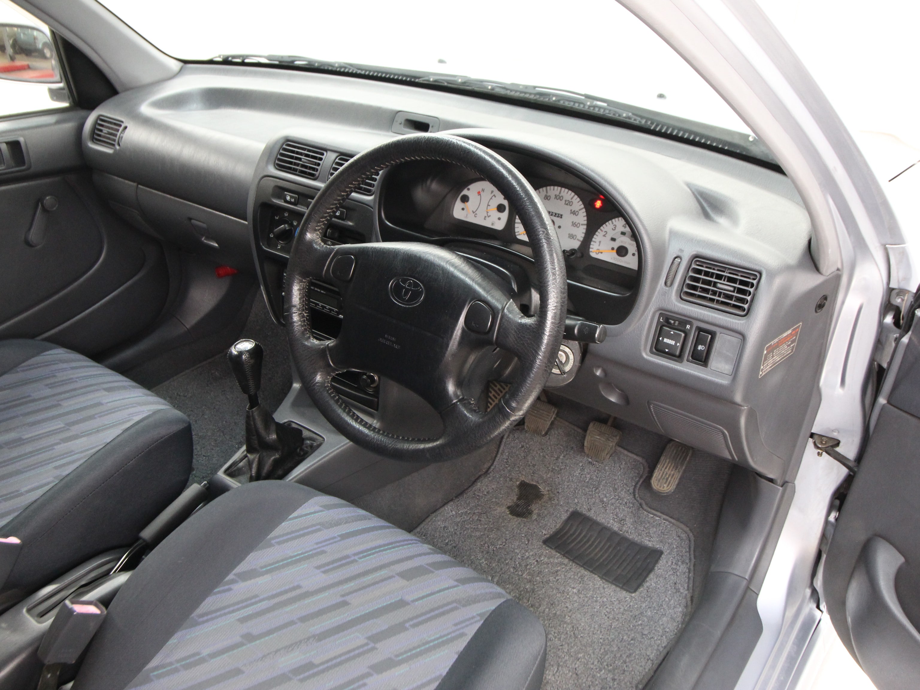 1996 Toyota Starlet 9
