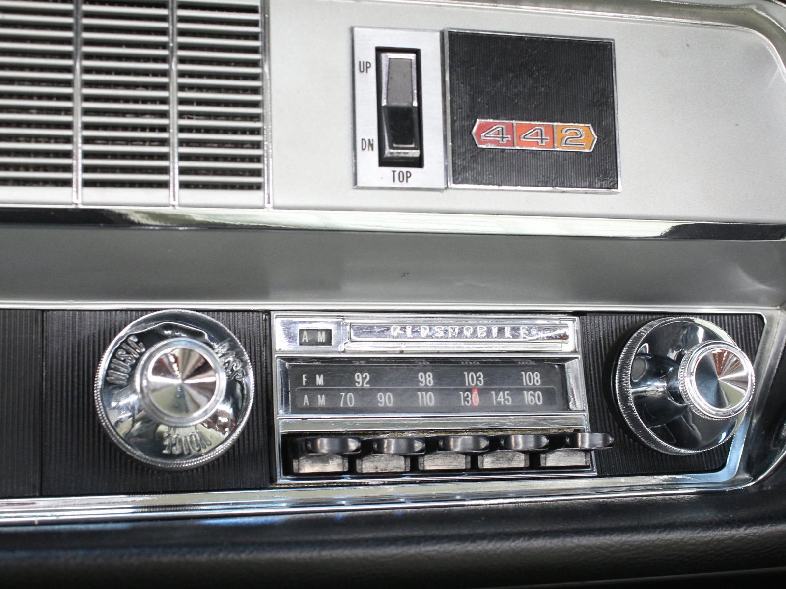 1966 Oldsmobile 442 17