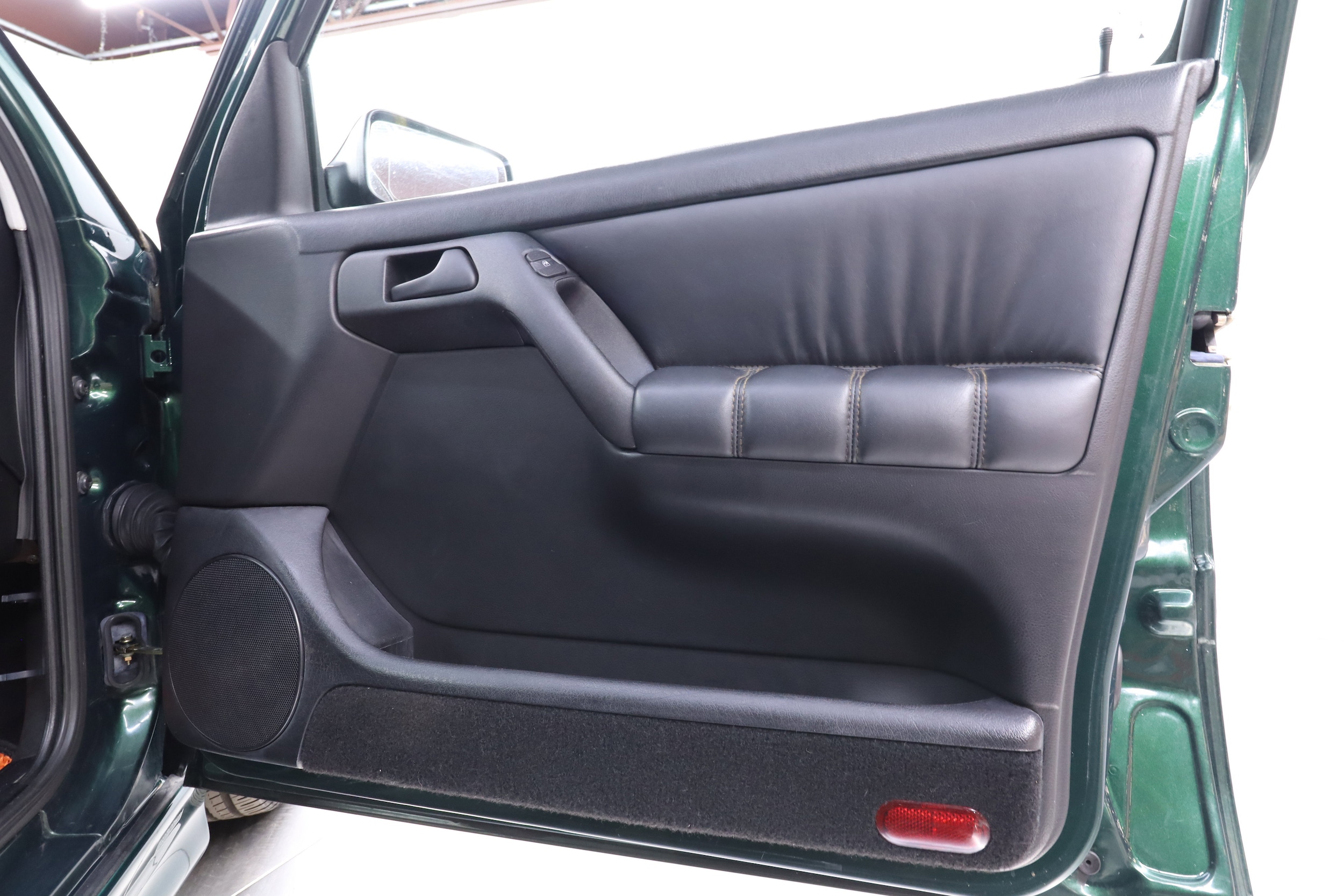 1998 Volkswagen Golf 23